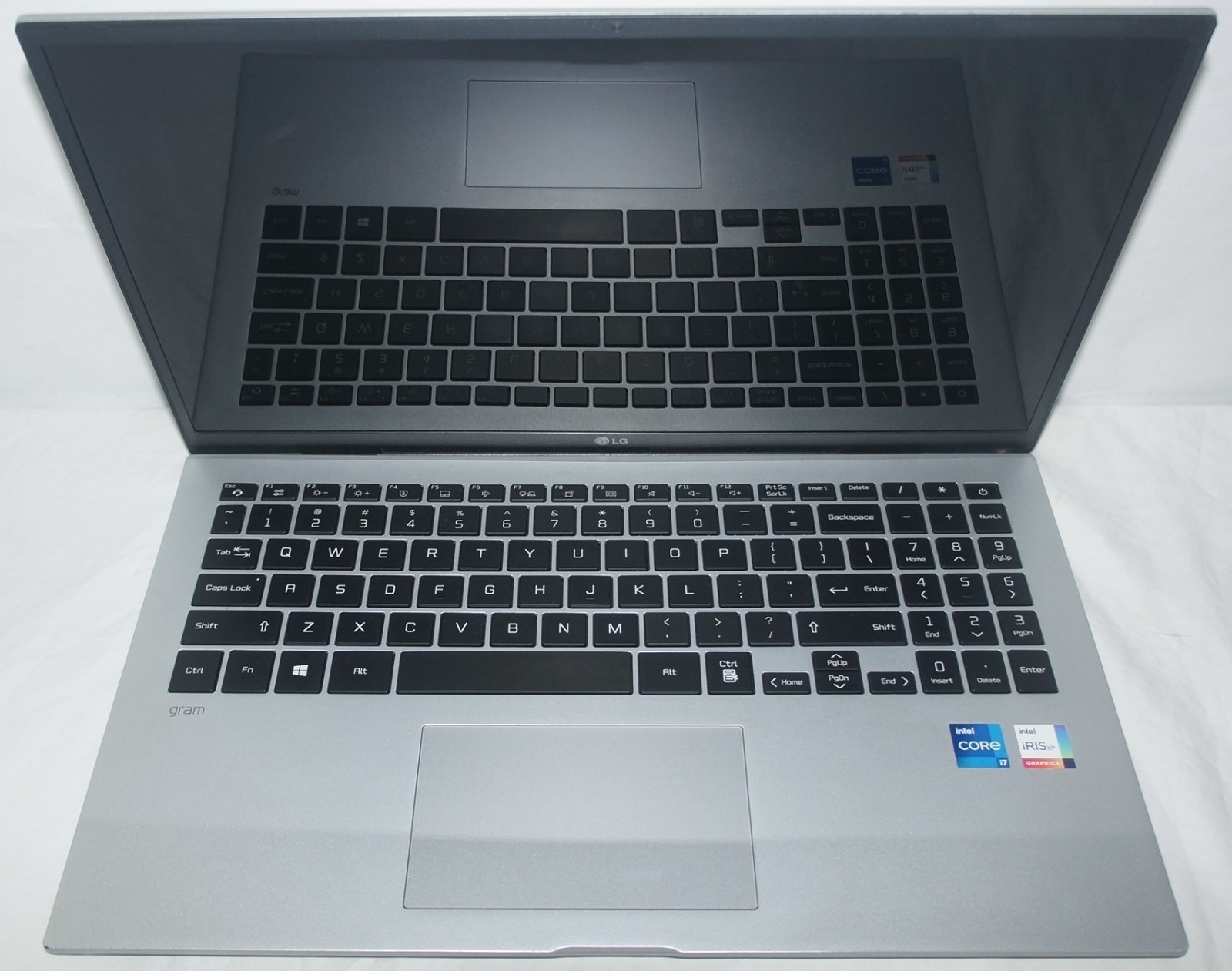 Good LG Gram 5Z90P Ultra Light Intel i7-1165G7/16GB/256GB/15.6″/Windows 11 Pro