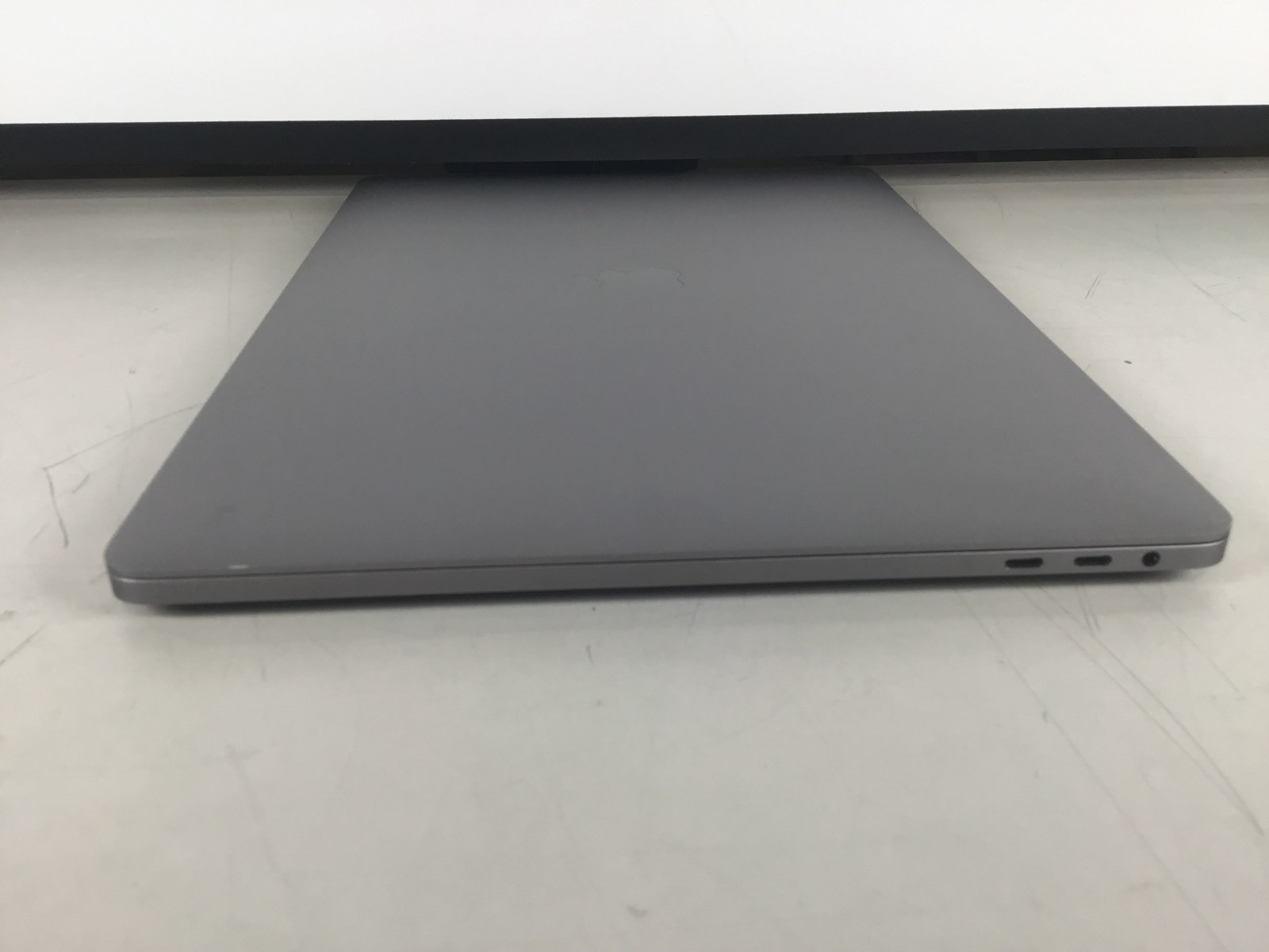 Lot of 2 Apple MacBook Pro 16″ A2141 i7-9750H 2.6GHz 16GB RAM 500B NVMe Gray~ II
