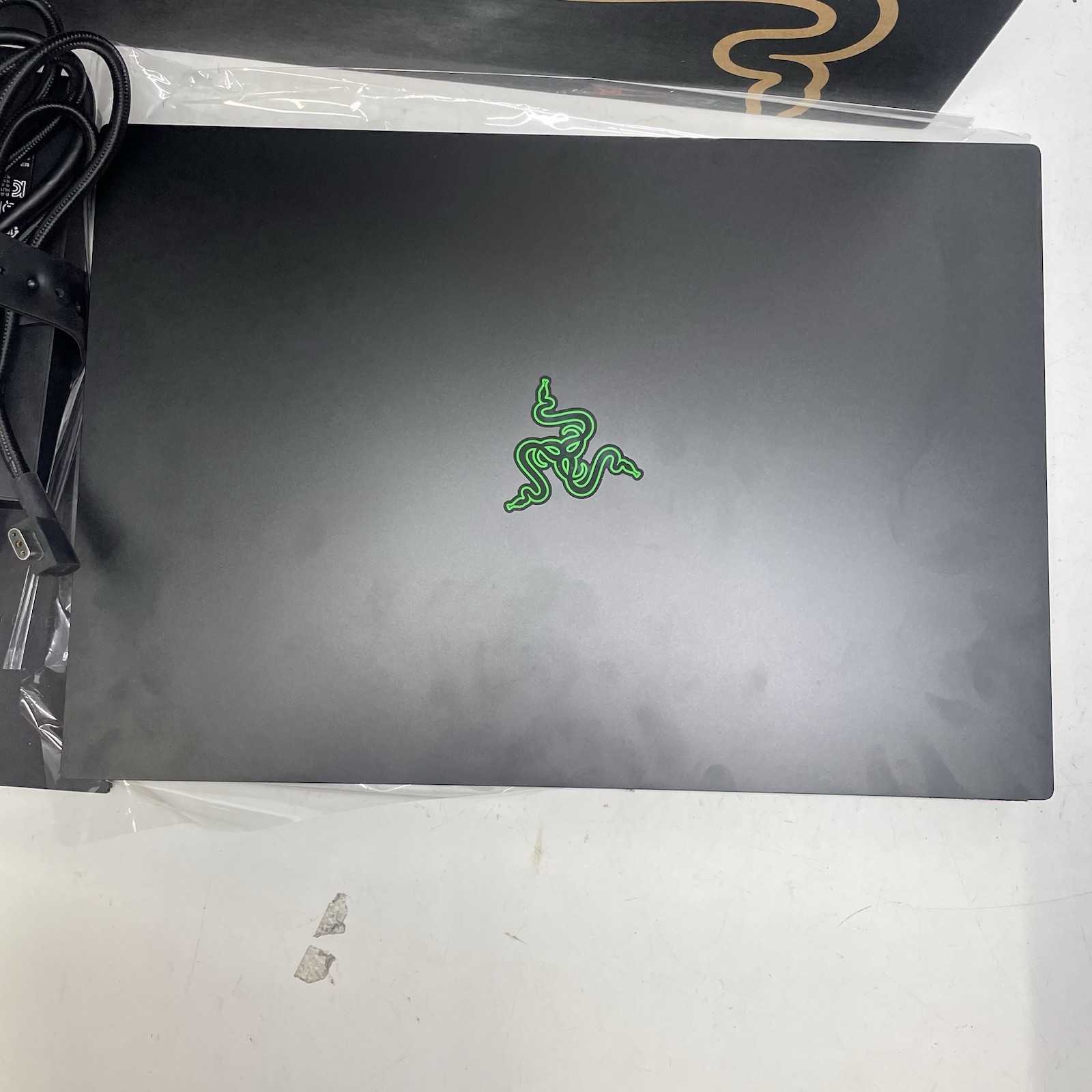 Razer Blade 16″(1TB SSD, Intel Core i9-13950HX, 2.20GHz, 32GB, NVIDIA 4070