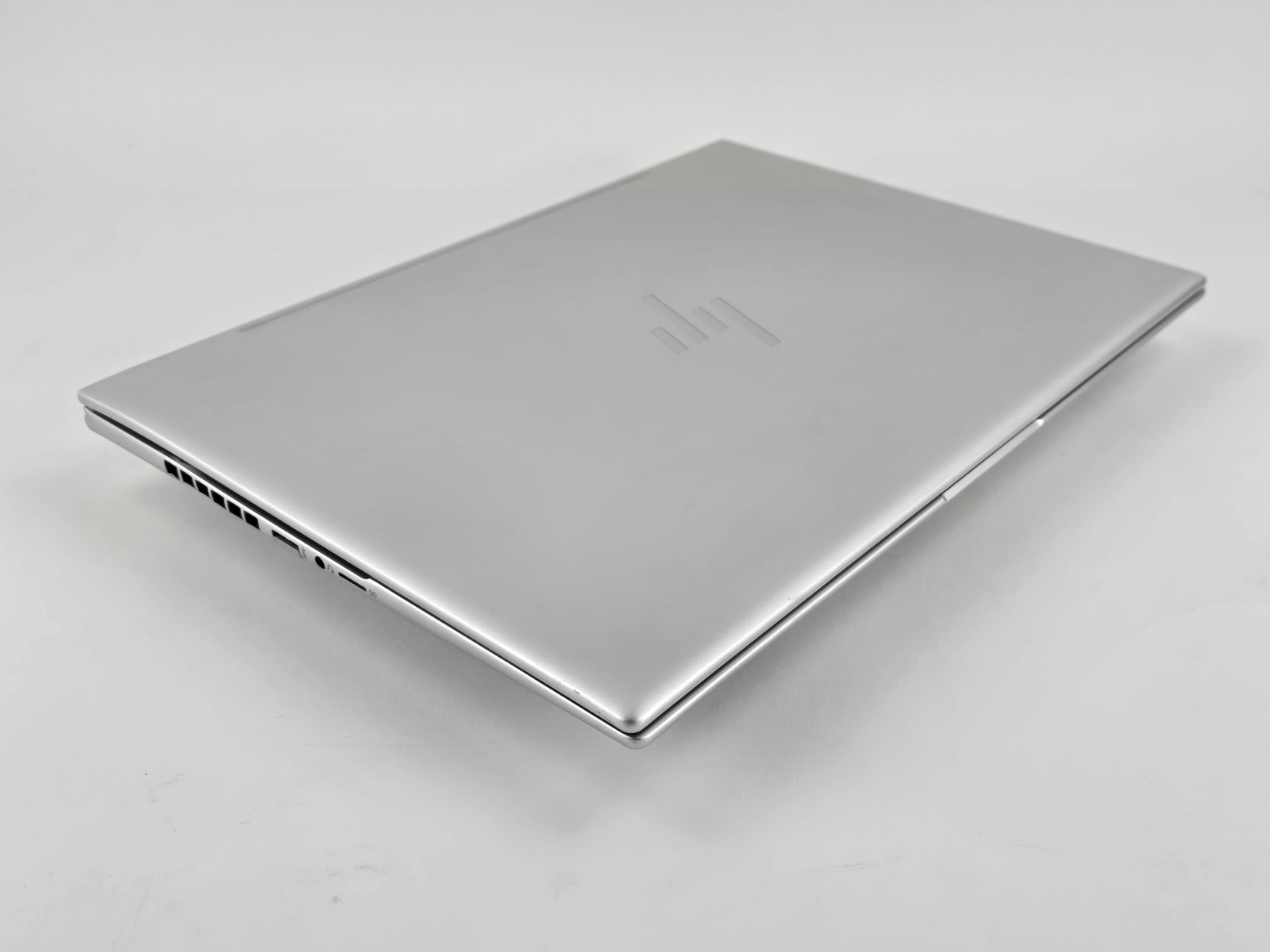 HP ENVY 16″ 120Hz Touch (Intel i7-13700H, 16GB, 1TB SSD, RTX 4060) – Used – READ