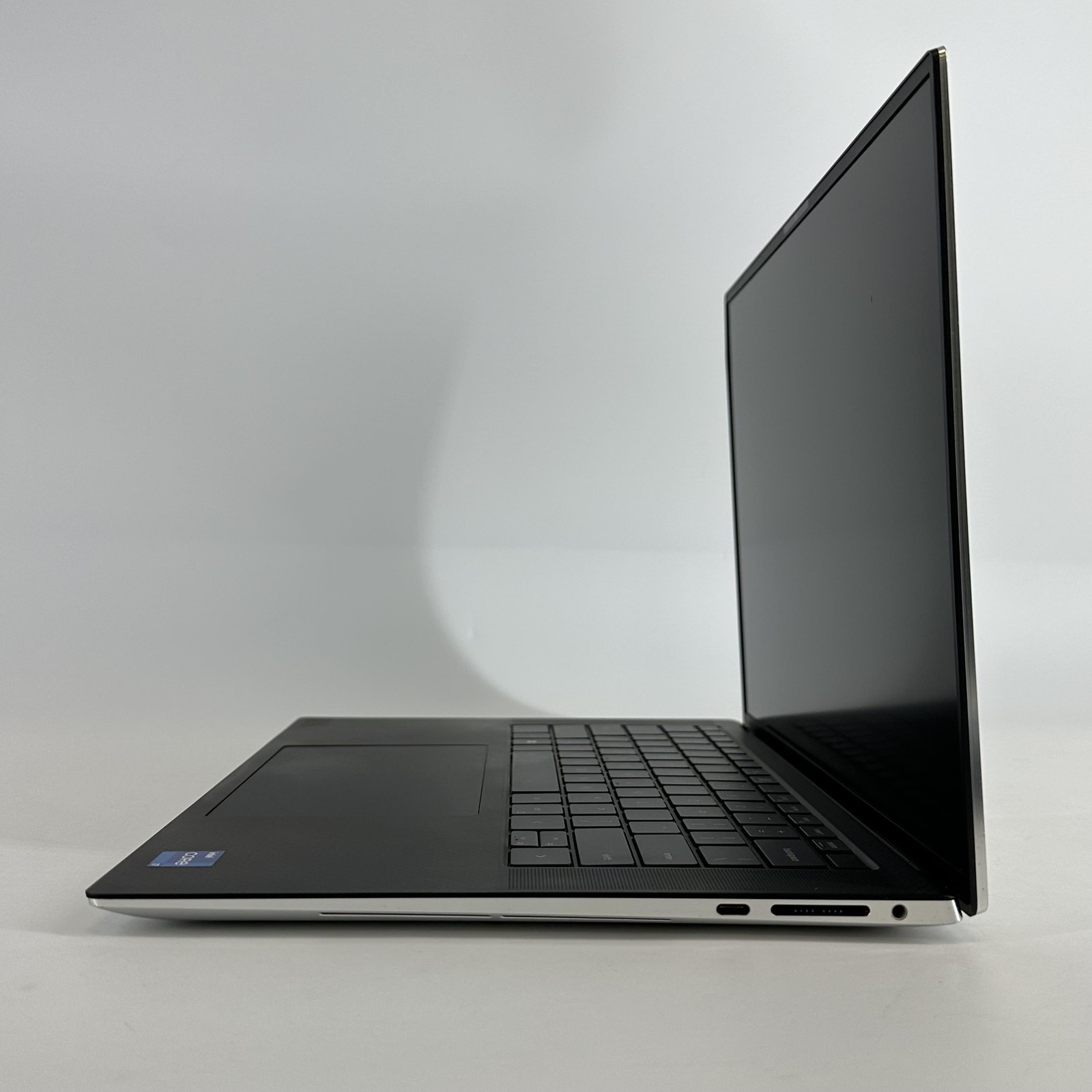 Dell XPS 15 9520 FHD+ 2.3 GHz i7-12700H 16GB 512GB SSD NVIDIA RTX 3050 Good