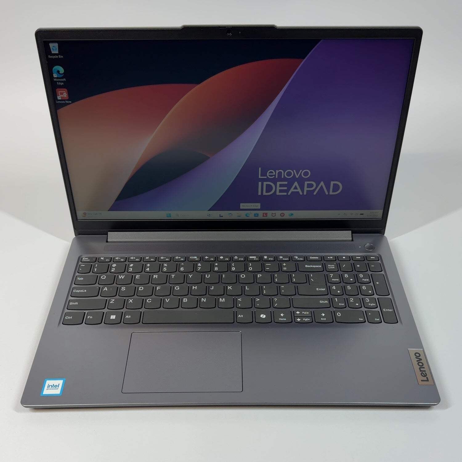 Lenovo IdeaPad Slim 3 15ITN9 15.6″ N150 .8GHz 8GB RAM 128GB SSD