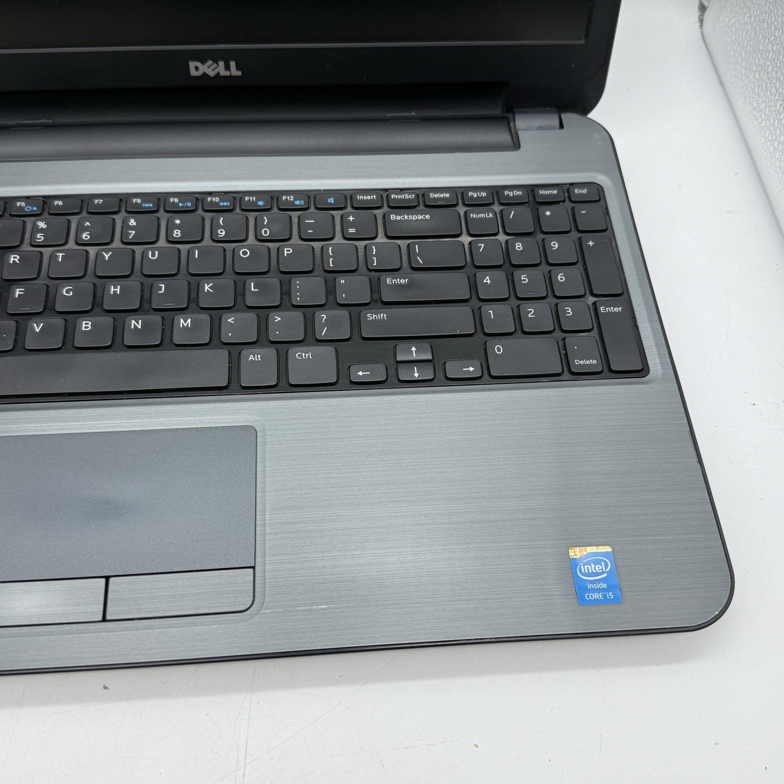 Dell Latitude 3540 Laptop 15.6″ Intel Core i5 – 8GB RAM NO HDD – READ – (L30)