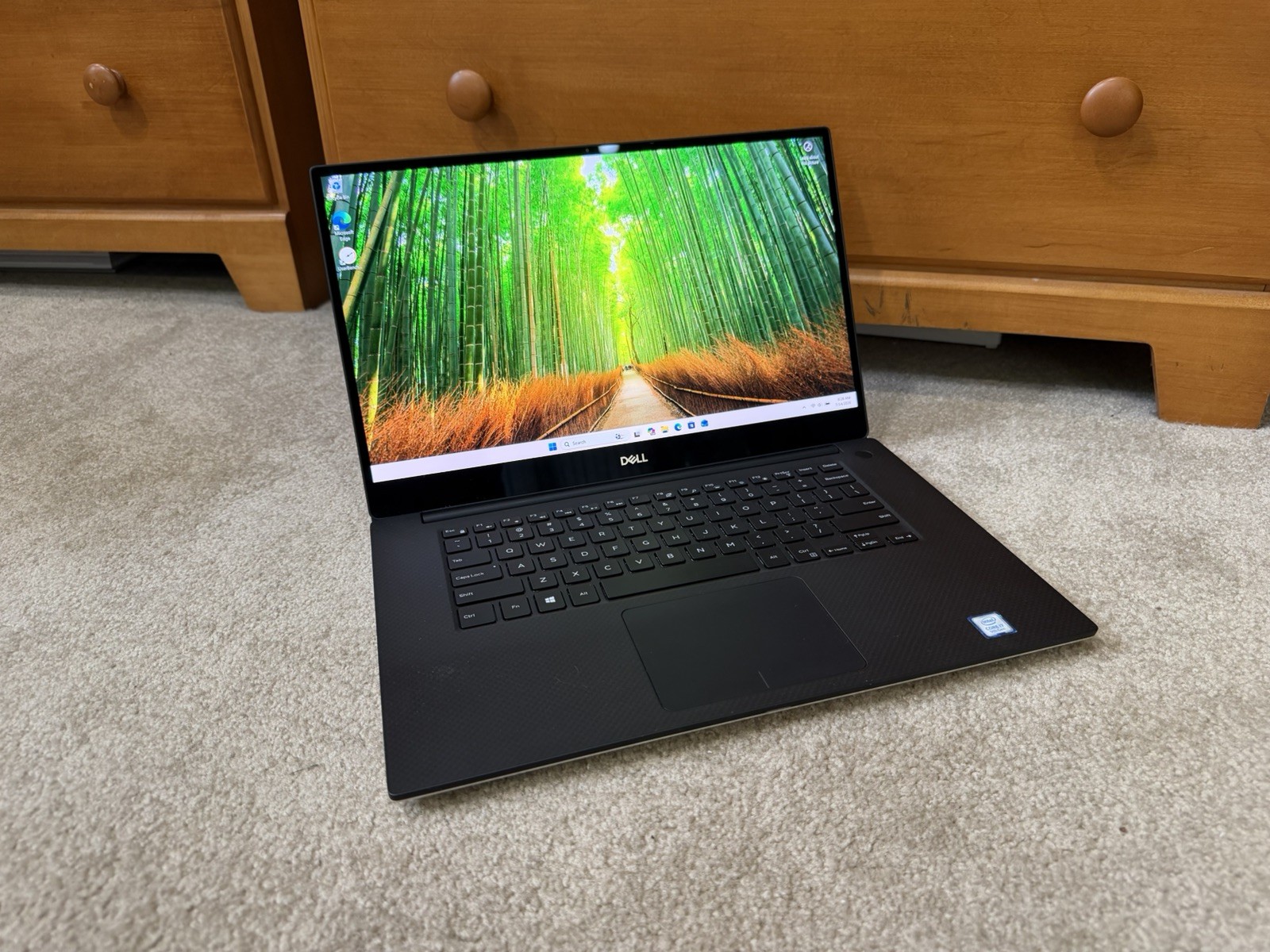 Dell XPS 7590 15.6″ – i7-9750H – 32GB RAM- GTX 1650 – 1TB SSD