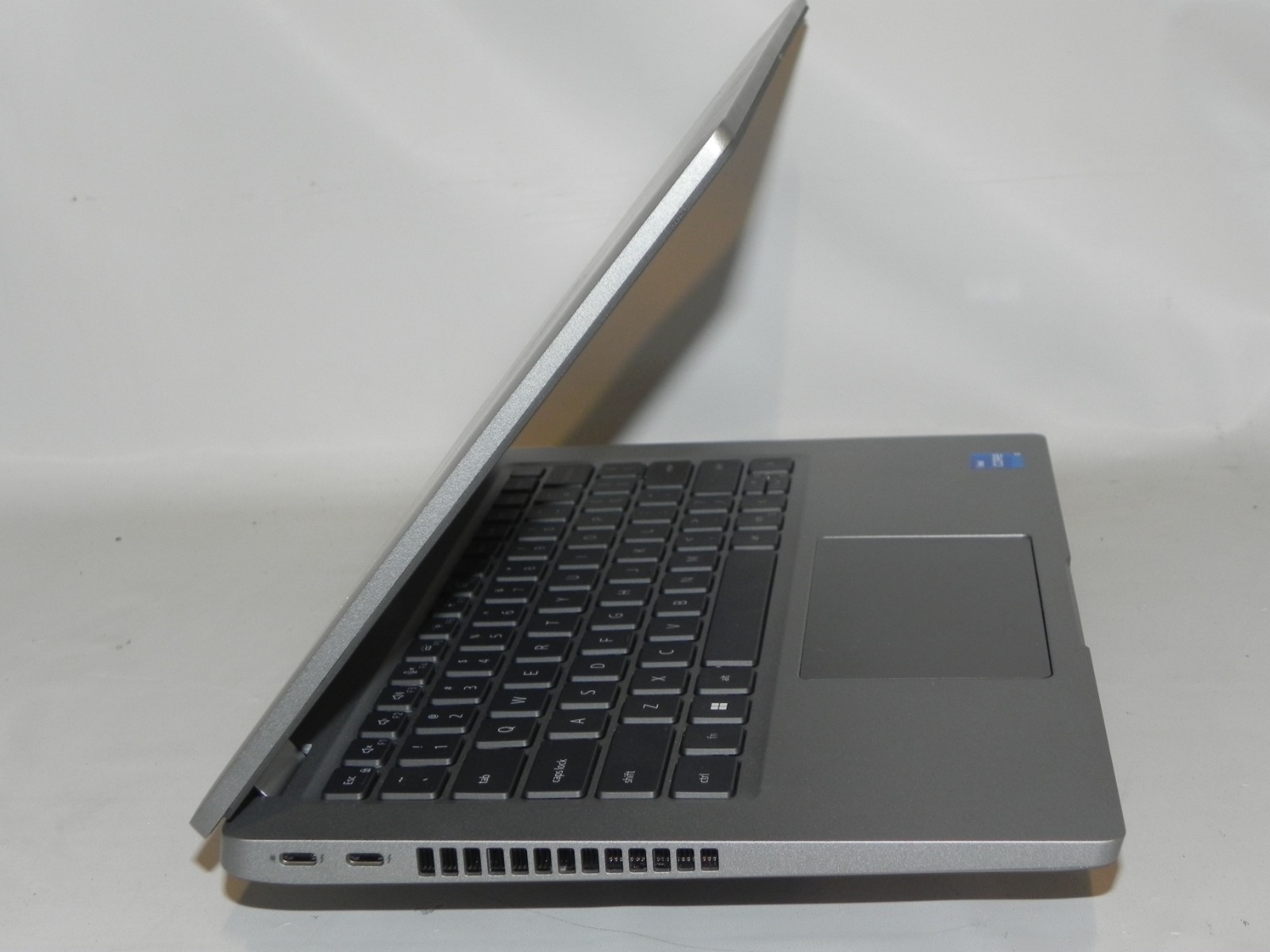Dell Latitude 5430 14″ Windows 11 Pro Intel i5-1235u 1.3GHz 16GB RAM 256SSD