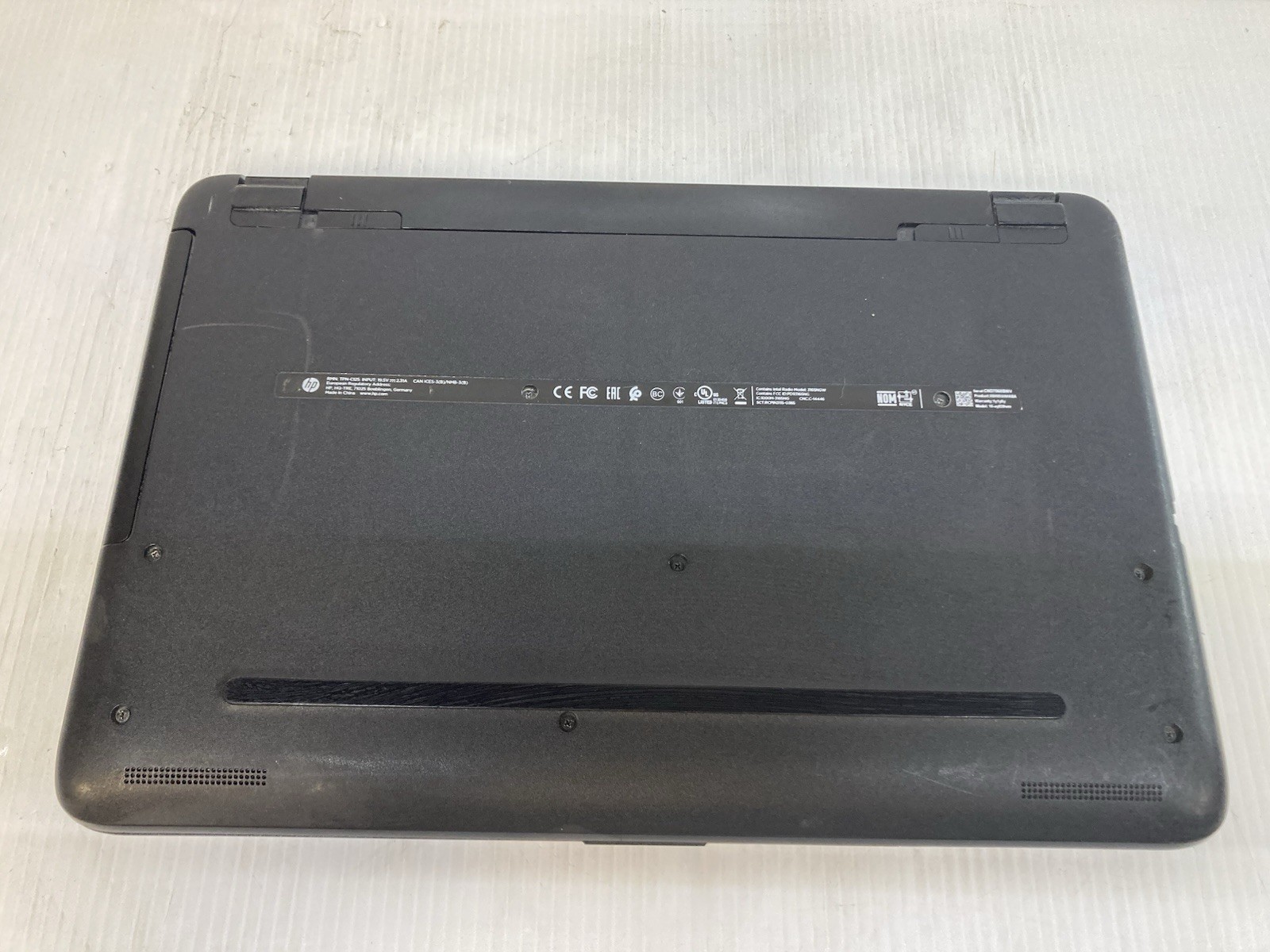 HP 15-ay039wm Laptop Intel Core i3-6100U 2.3GHz 8GB RAM No HDD – Boot to BIOS
