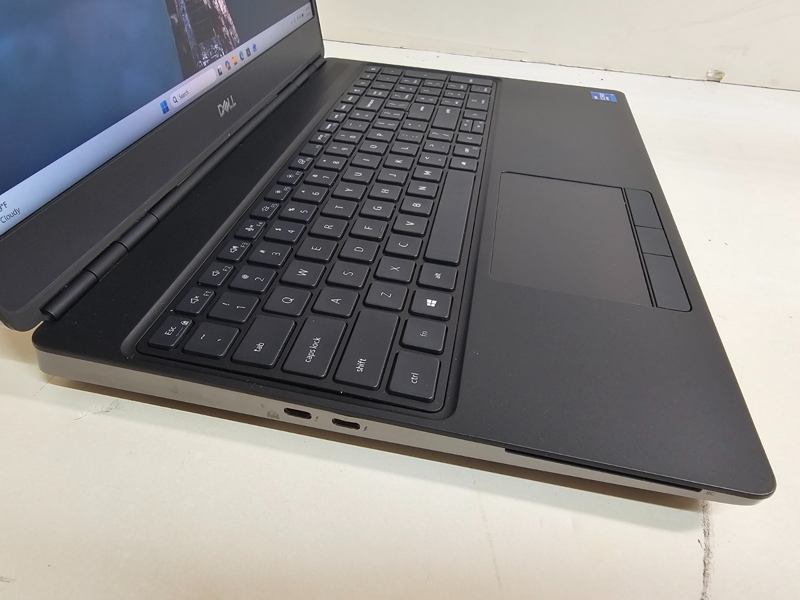 Dell Precision 7560 Laptop – 2.5 GHz i7-11850H 32GB 512GB Cam T1200 15.6″ – SP86