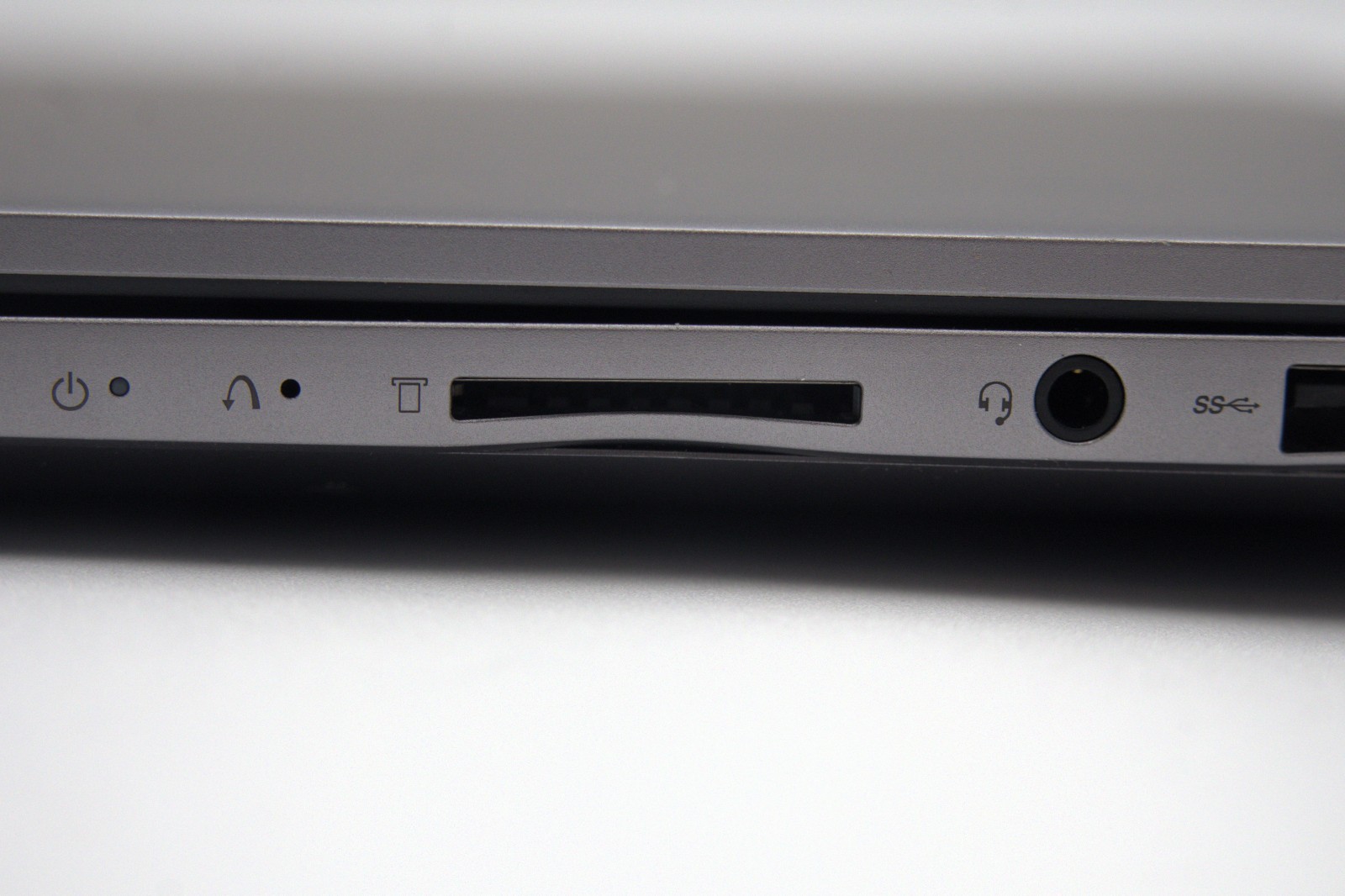 Lenovo IdeaPad Pro 5i 16″ 2K OLED Touch Intel Ultra 9 185H 32GB 1TB 4050 – Used
