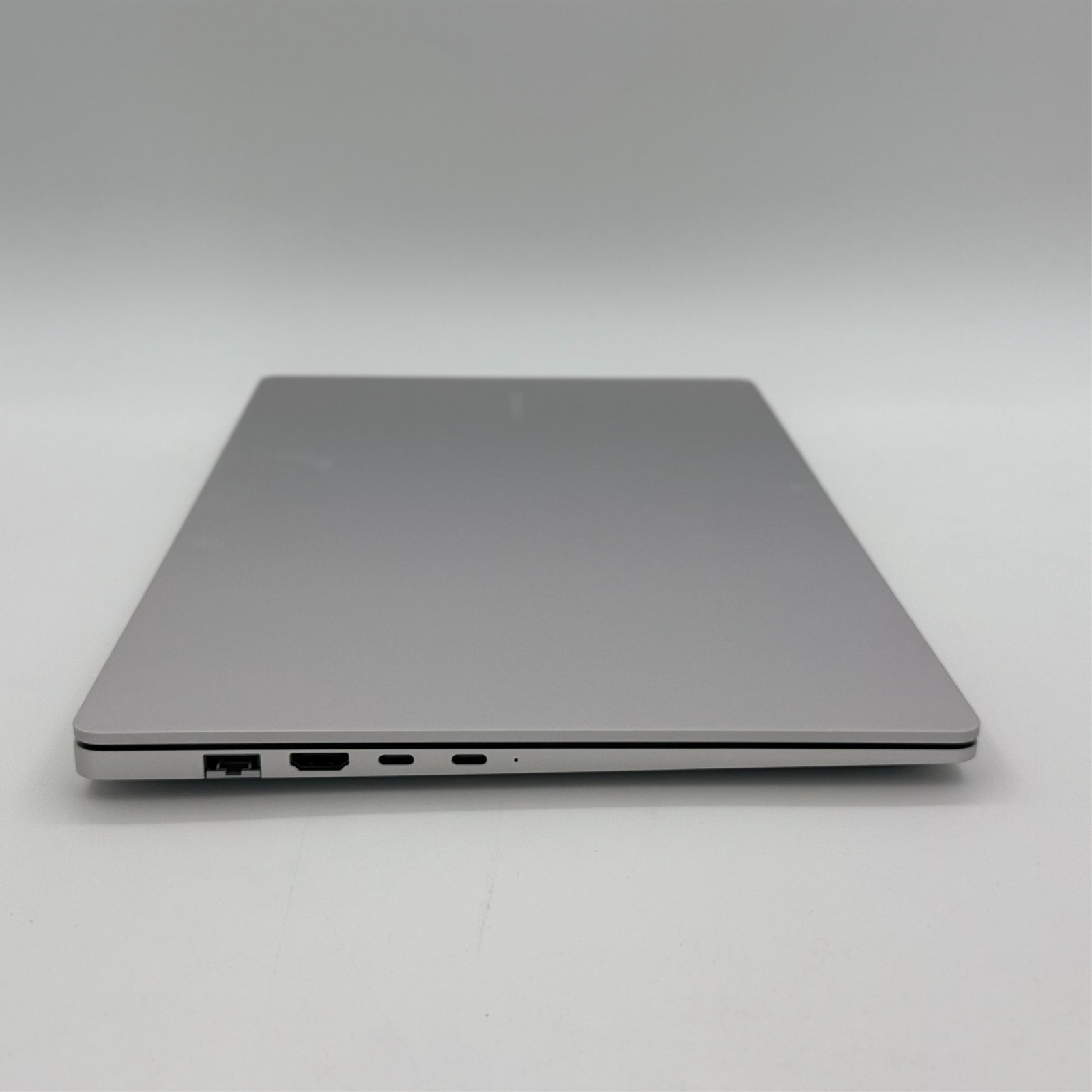 Samsung Galaxy Book5 15.6″ FHD Intel Core Ultra 7 255U 16GB 512GB SSD Laptop