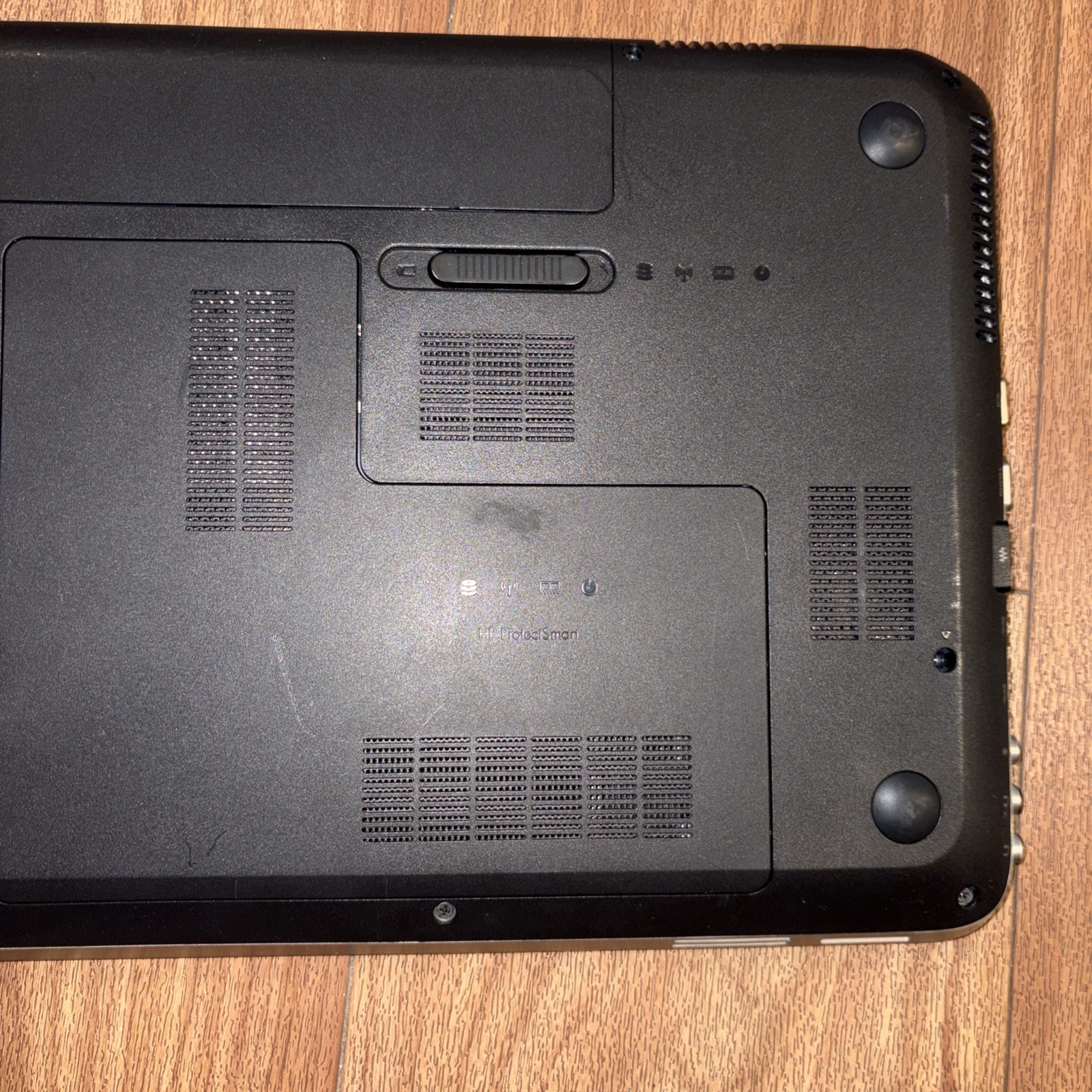 HP pavilion dv6-6c43cl 15.6″ Notebook – i5-2450M 2.50 GHz, 8 GB, no hdd