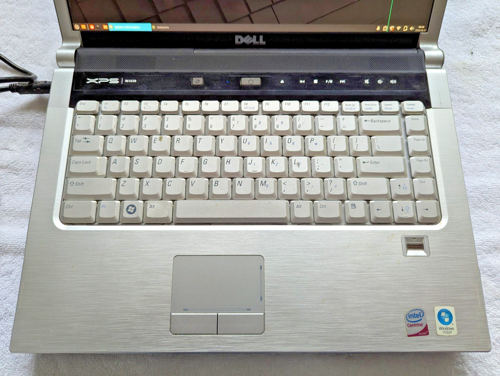 DELL XPS M1530 Laptop Intel(R) Core 2 Duo CPU, 4GB, SSD, Working