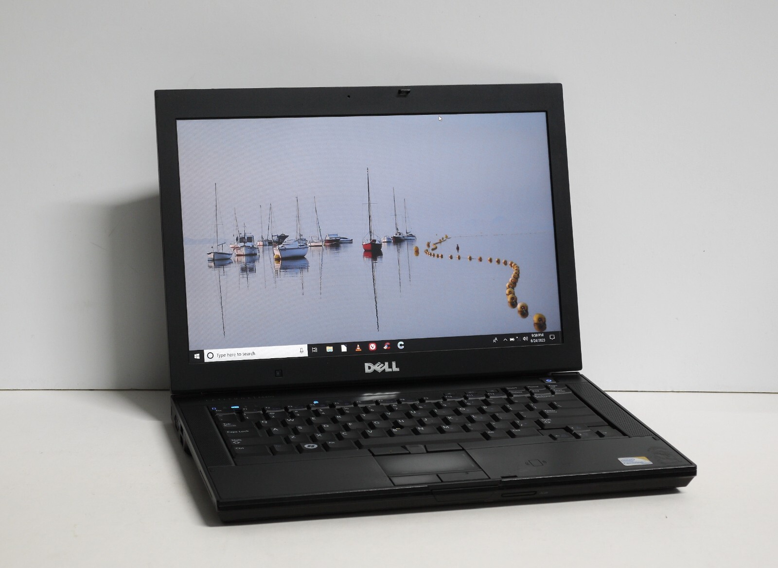Dell Latitude E6400 Core 2 Duo P8700 4gb 160gb hdd Laptop. Please read.