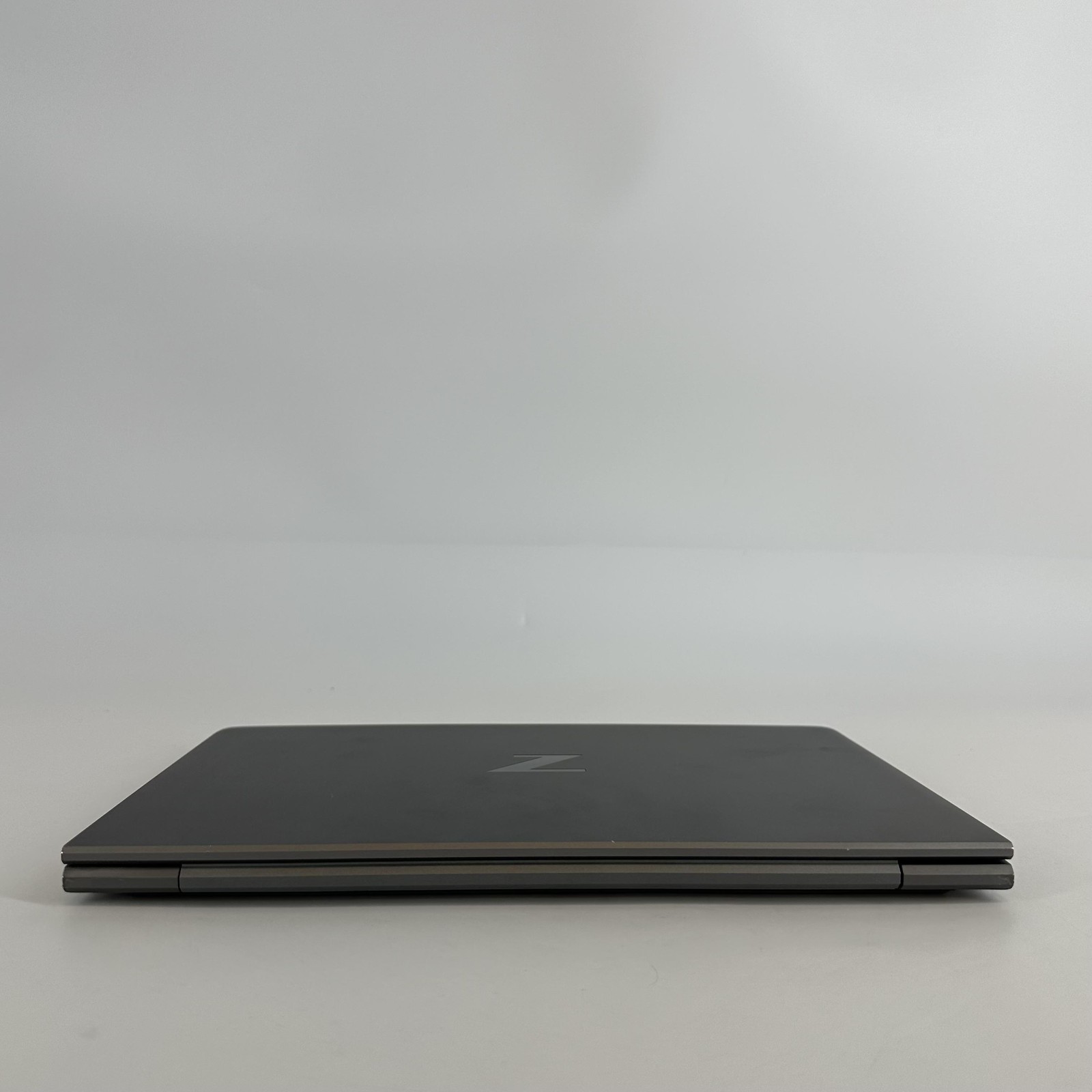 HP ZBook Firefly 14 G7 14 Gray FHD i5-10210U 1.60GHz 16GB RAM 256GB SSD Good