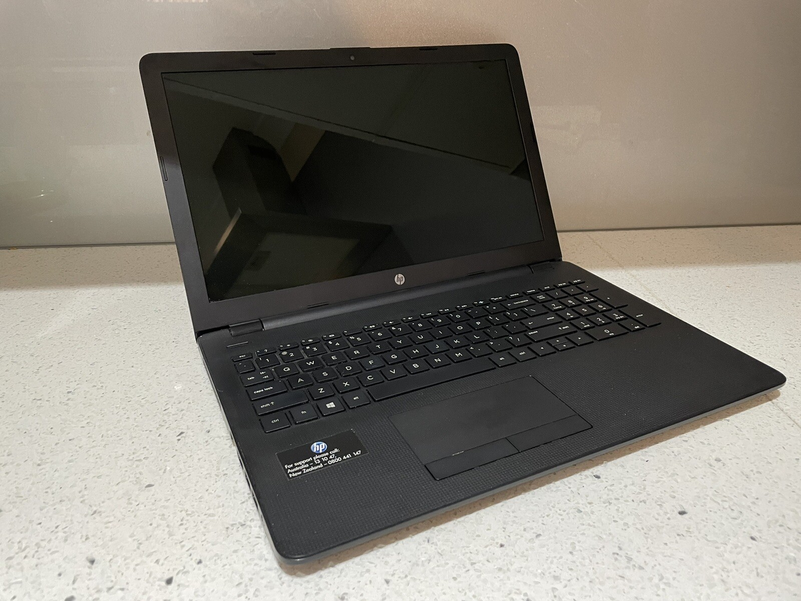HP Notebook AMD 7th Generation A6-9220 2.50GHz 8GB 1TB HDD 15.6″ 15-bw027au W10