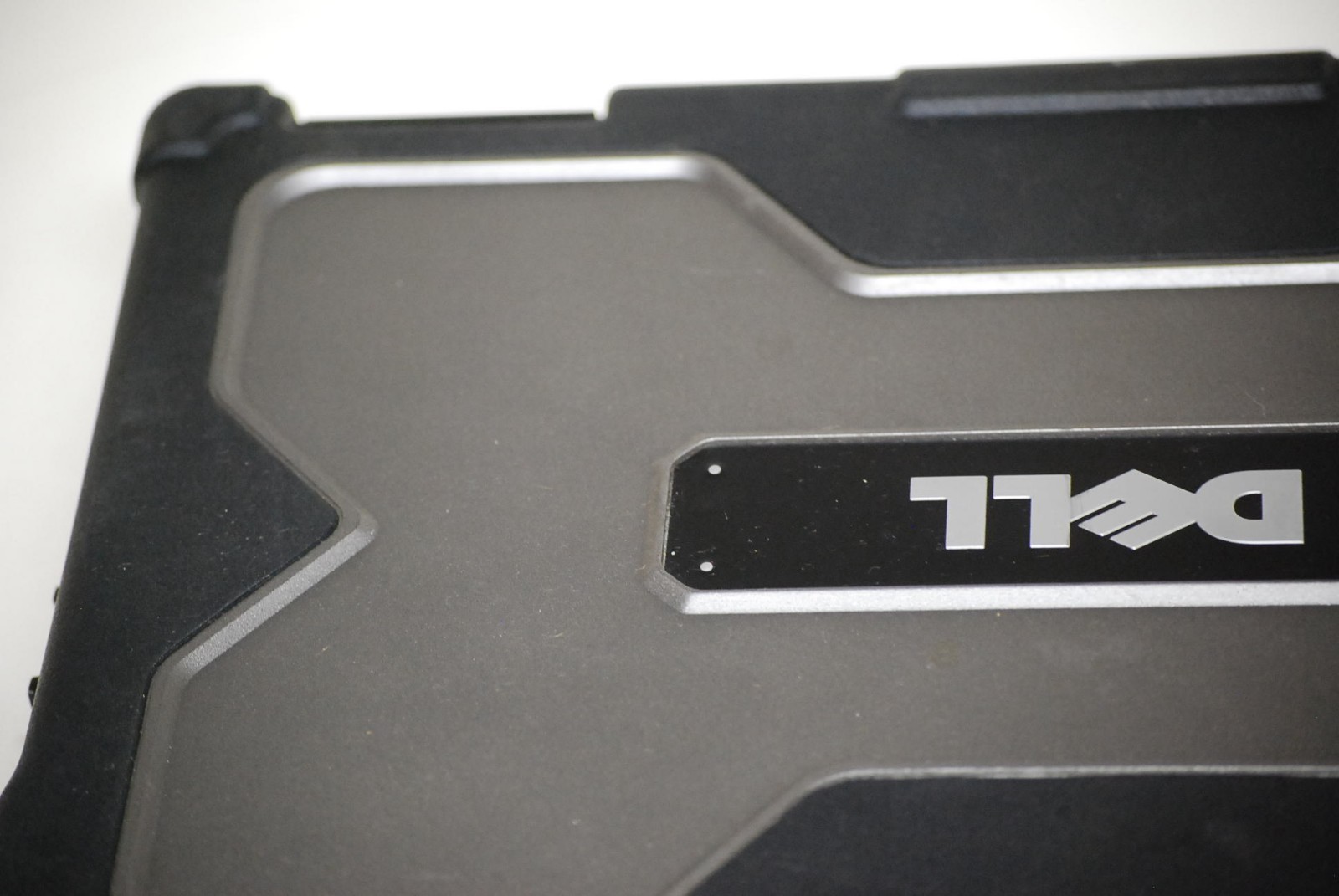 Dell XFR D630 Core 2 Duo Rugged Laptop 3gb 250g Win Xp Pro SP3 DVDRW Serial Port
