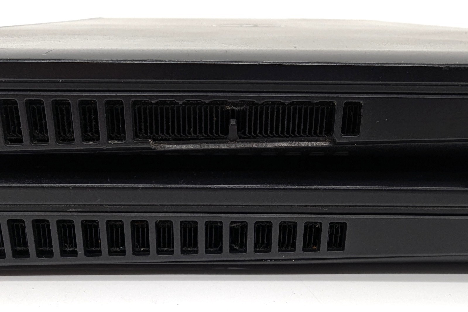 Lot of 2 Dell Latitude E5570 – Intel i7-6820HQ 2.7 GHz 8GB DDR4 RAM No OS/SSD