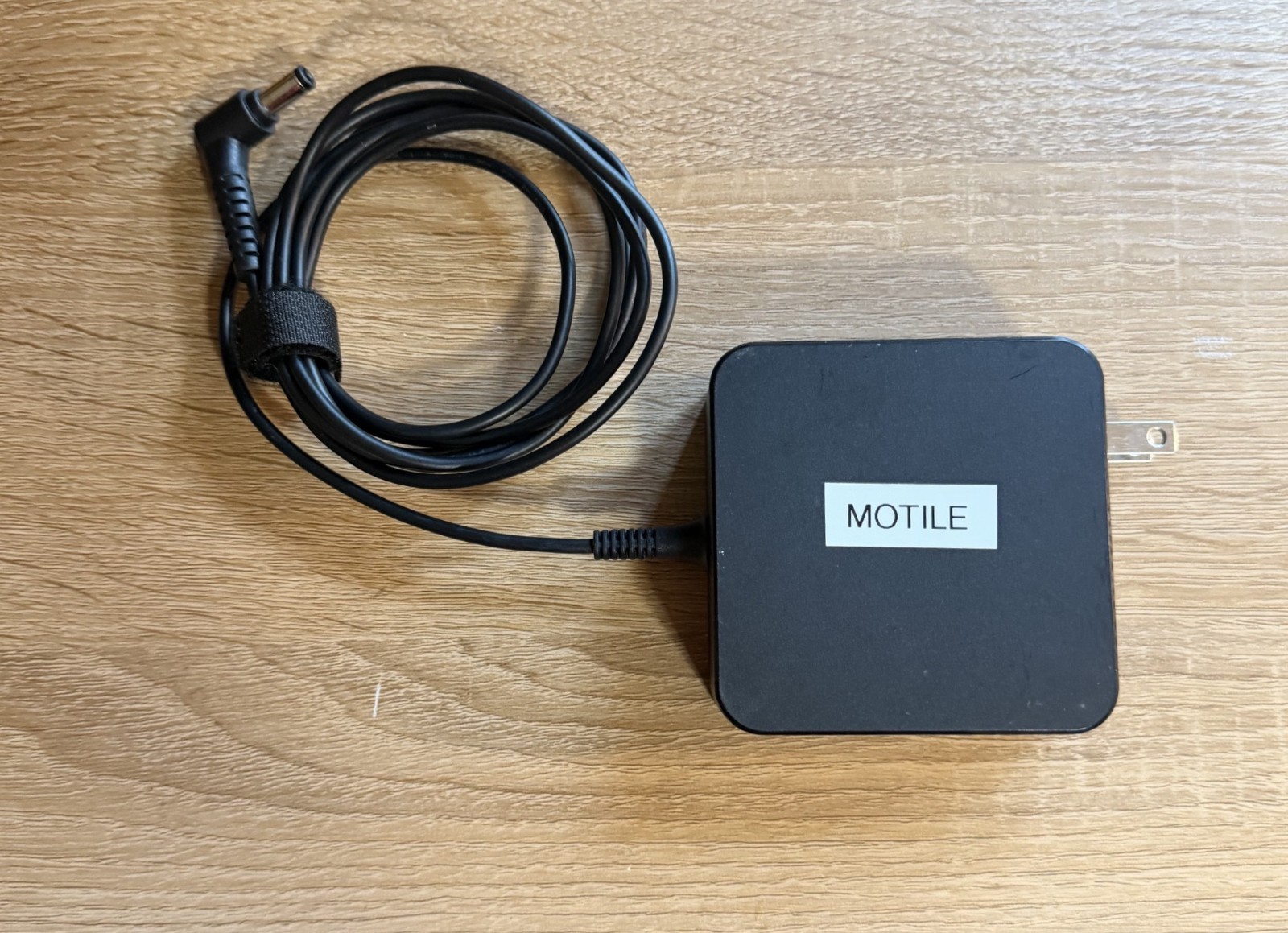 Motile M142 14 inch: AMD Ryzen 5 (3500U), 8GB, upgraded 1 TB M.2 drive