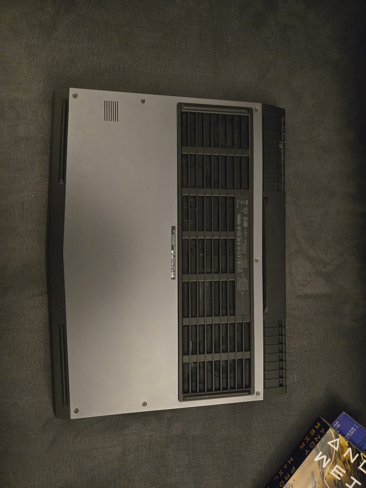 Alienware Laptop M17 R5 Intel(R) Core(TM) i7-8750H CPU @ 2.20 32.0 GB RAM DDR5 +