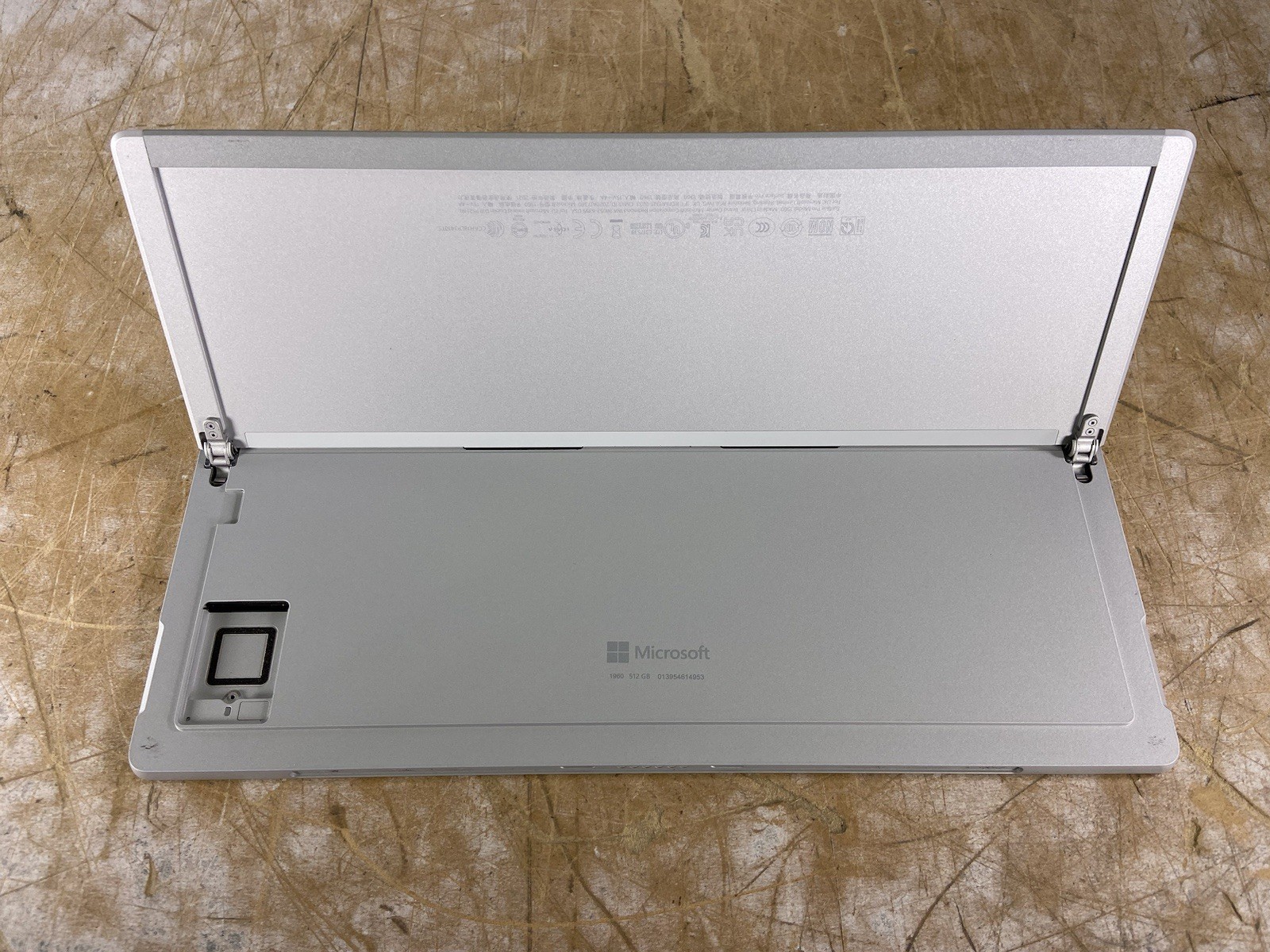 MICROSOFT SURFACE PRO 7+ (1960) i7-1165G7 @ 2.80GHz, 16GB RAM, NO HDD/OS
