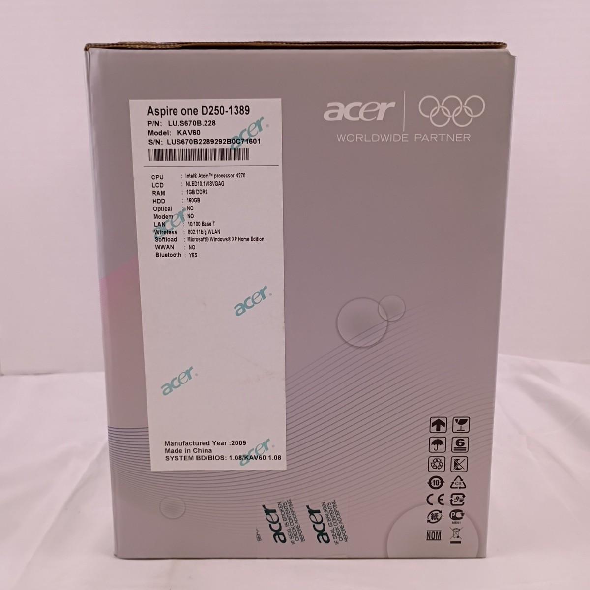 Acer Aspire One Intel Atom 10.1″ 160GB 1GB Netbook w/ External Drive, Mouse, Bag