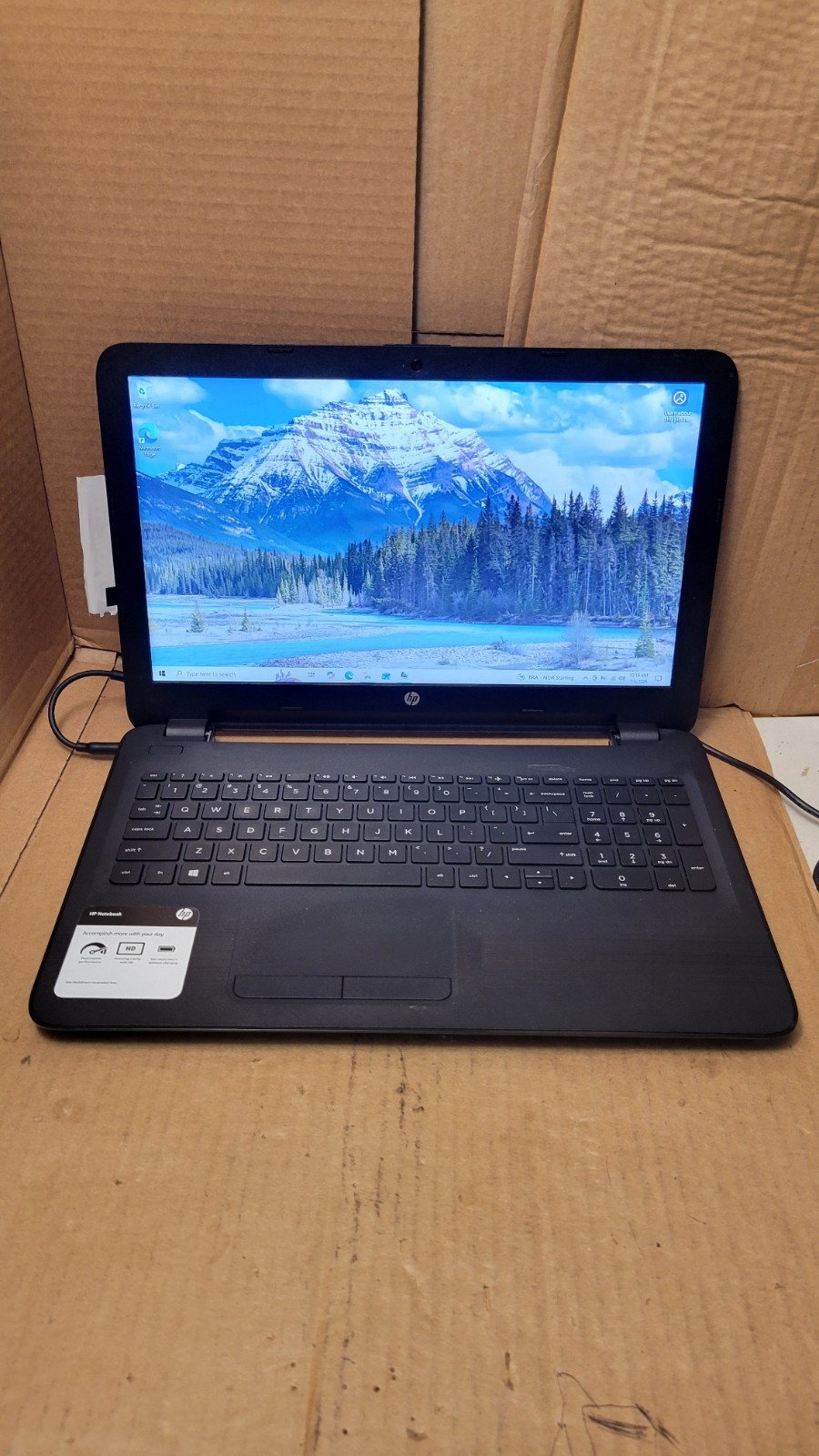 HP Notebook 15-ba009dx Laptop | AMD A6-7310 2GHz | 4GB RAM | 500GB HDD | Win10