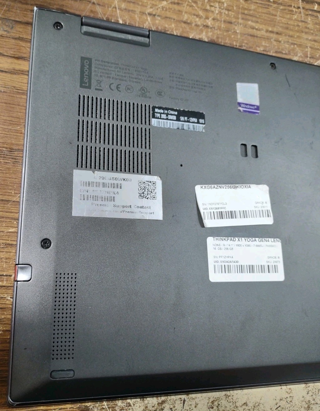 Lenovo ThinkPad X1 Yoga 4th Gen 14″ W/16GB, 256GB, i7-8665U, Touch, Stylus.