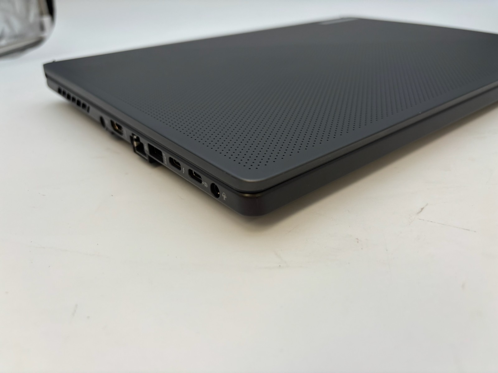 ASUS ROG Zephyrus G16 GU603VI 16″ 512 GB SSD 16 GB RAM i7-13620H RTX 4070