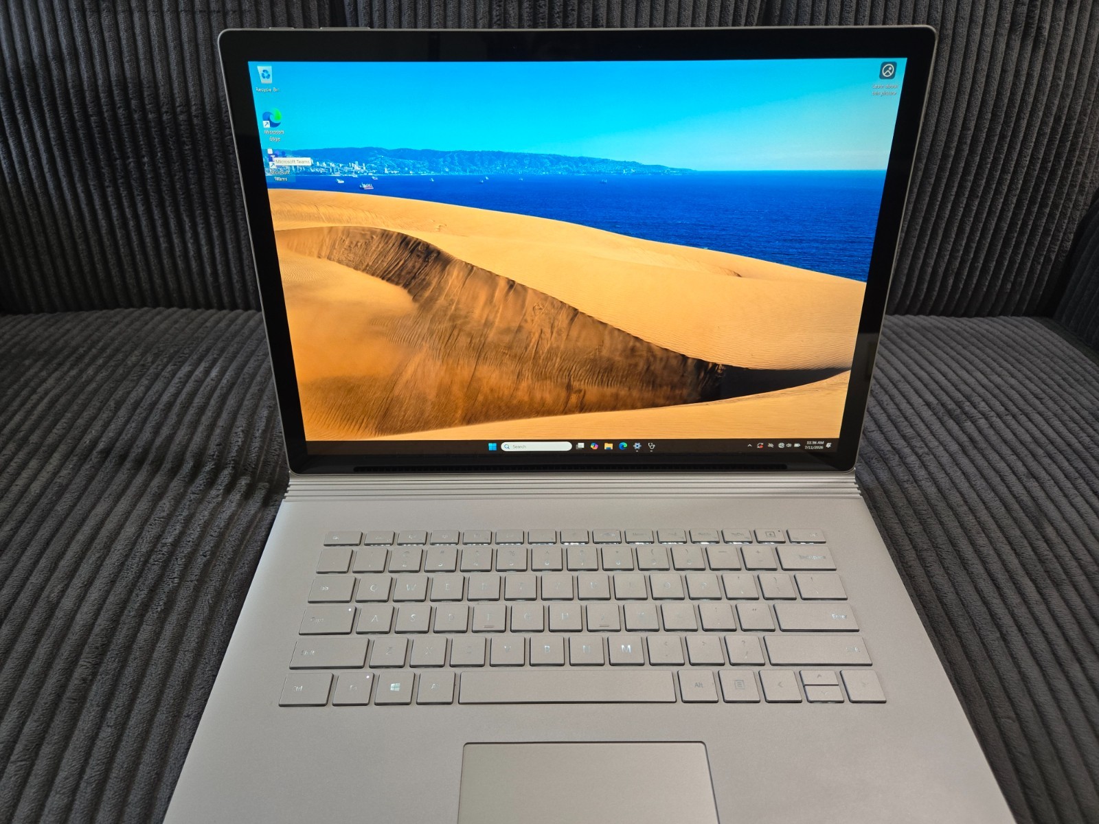 Microsoft Surface Book 3 15″ (256GB SSD, Intel i7-1065G7 GTX 1660 Ti 16GB RAM)