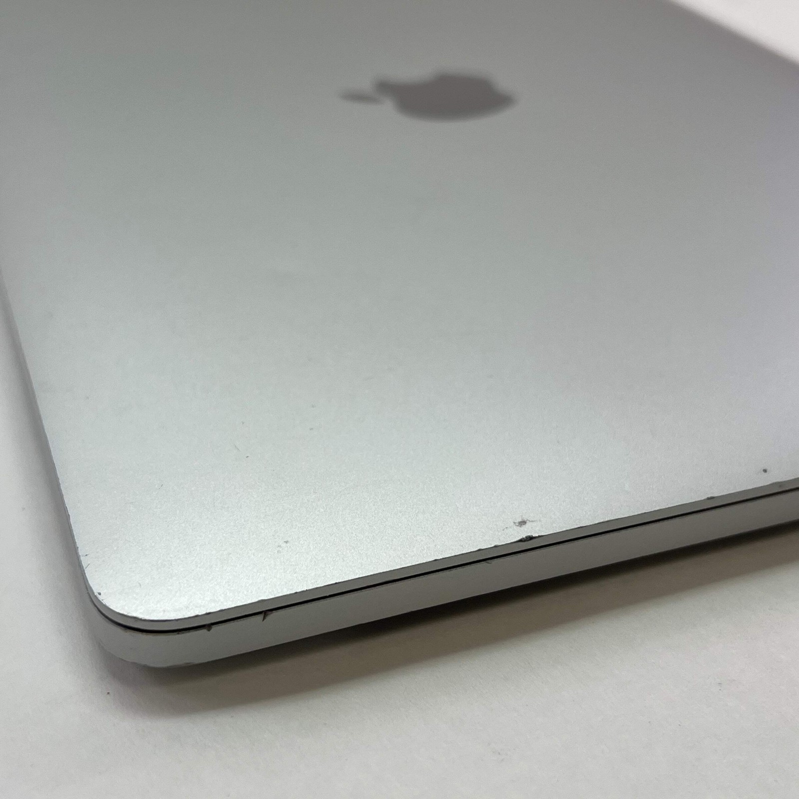 Broken 2018 Apple Macbook Pro Quad Core i5 8GB RAM 500GB A1989 Bad Battery