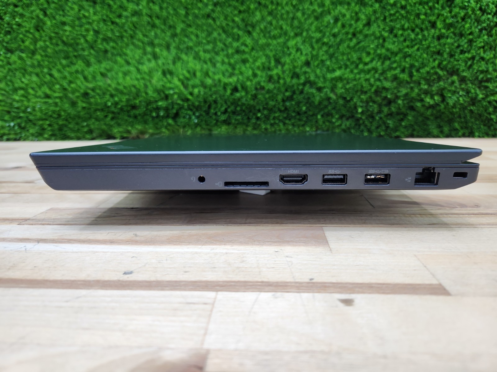 Lenovo ThinkPad P15v Gen 2 15.6″ FHD i7-11800H 16GB Nvi. T600 Windows 11 Pro ~