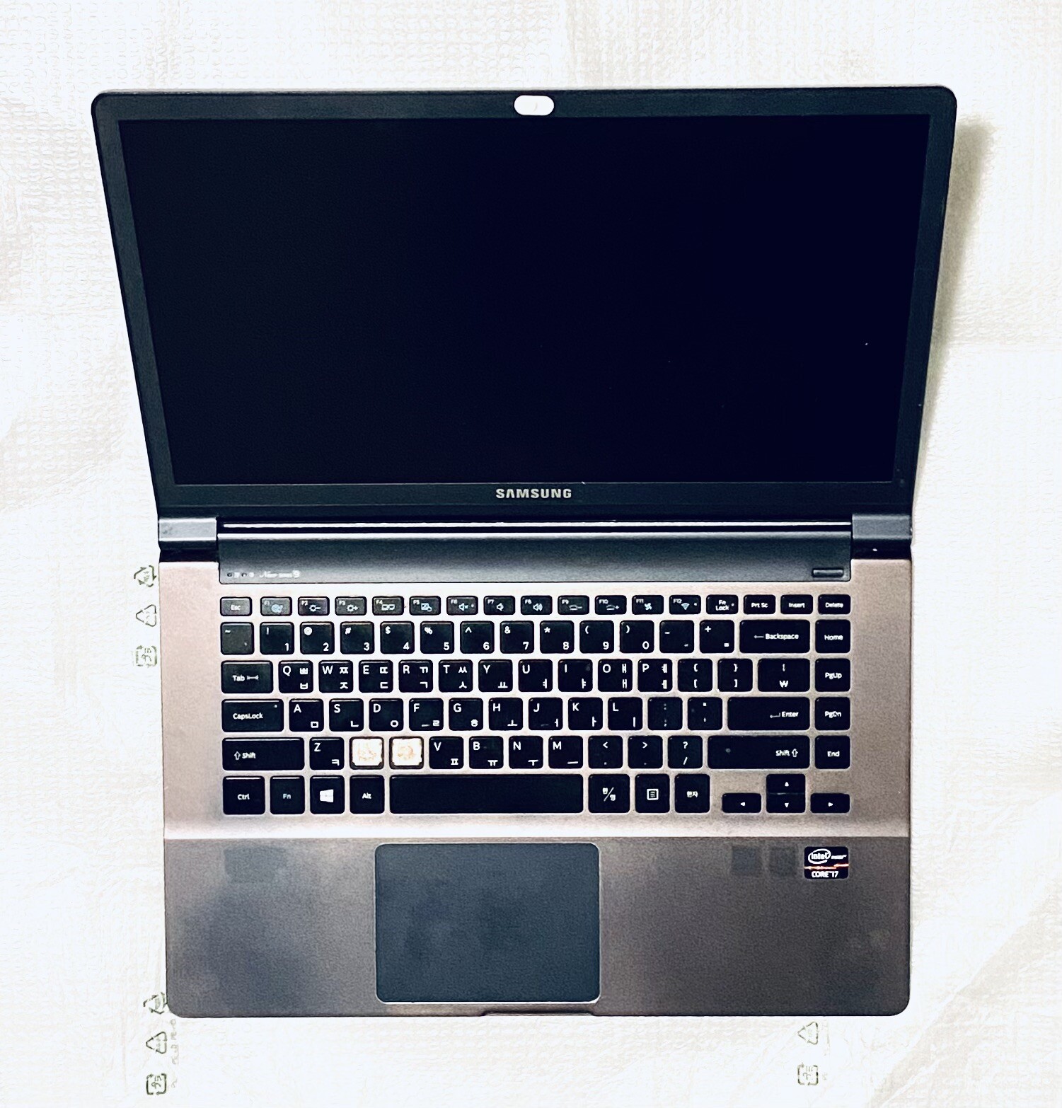 Samsung 9 NT900X4C i7-3537U Notebook 38.1 cm (15″) HD+ 8 GB DDR3 SDRAM 512 GB