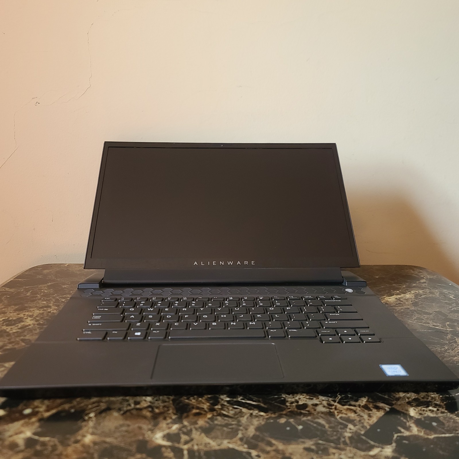 ALIENWARE M15 R2 GAMING LAPTOP CORE i7-9750H 16GB RAM RTX 2060