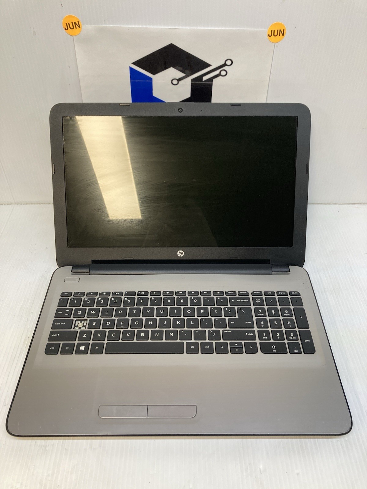 HP 15-ay039wm Laptop Intel Core i3-6100U 2.3GHz 8GB RAM No HDD – Boot to BIOS