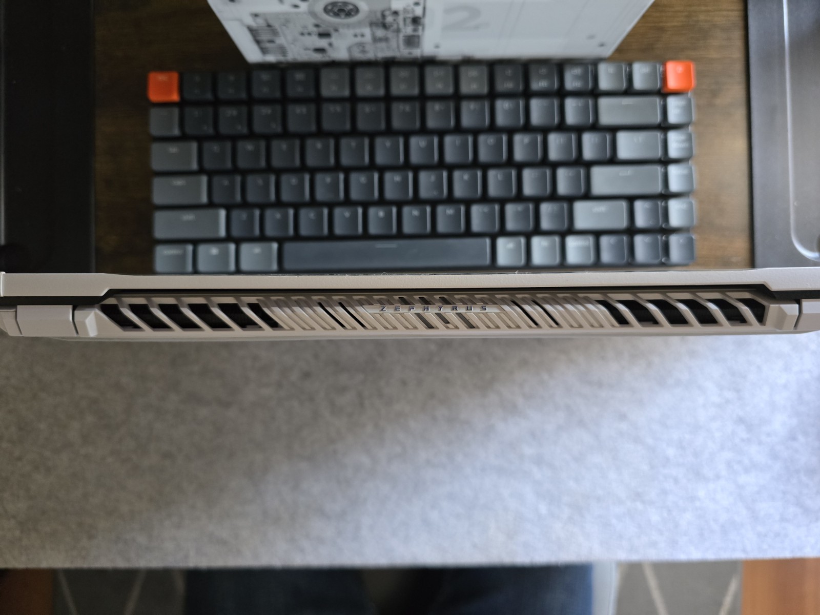 ASUS ROG Zephyrus G14 | Ryzen 9 + RX 6700S | 14″ 120Hz, 16GB RAM (NOT WORKING)