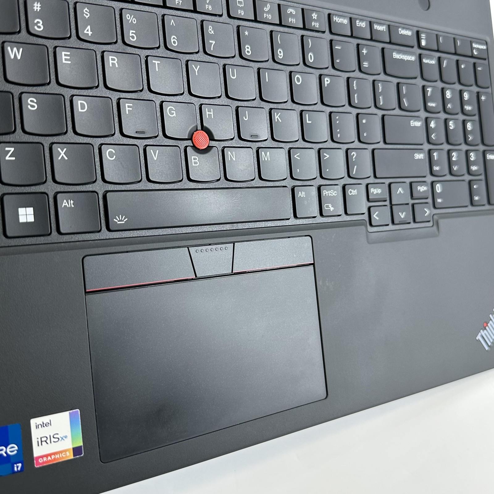 Lenovo ThinkPad T16 Gen 1 16″ FHD+ 2.1 GHz i7-1260P 16GB 512GB SSD Good