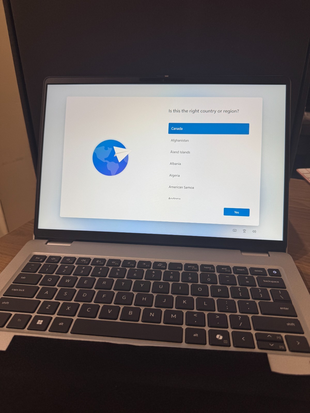 Dell Pro 14 (PC14250) Ultra 7 265U vPro 5.3 GHz 32GB DDR5 512GB SSD WiFi 6E