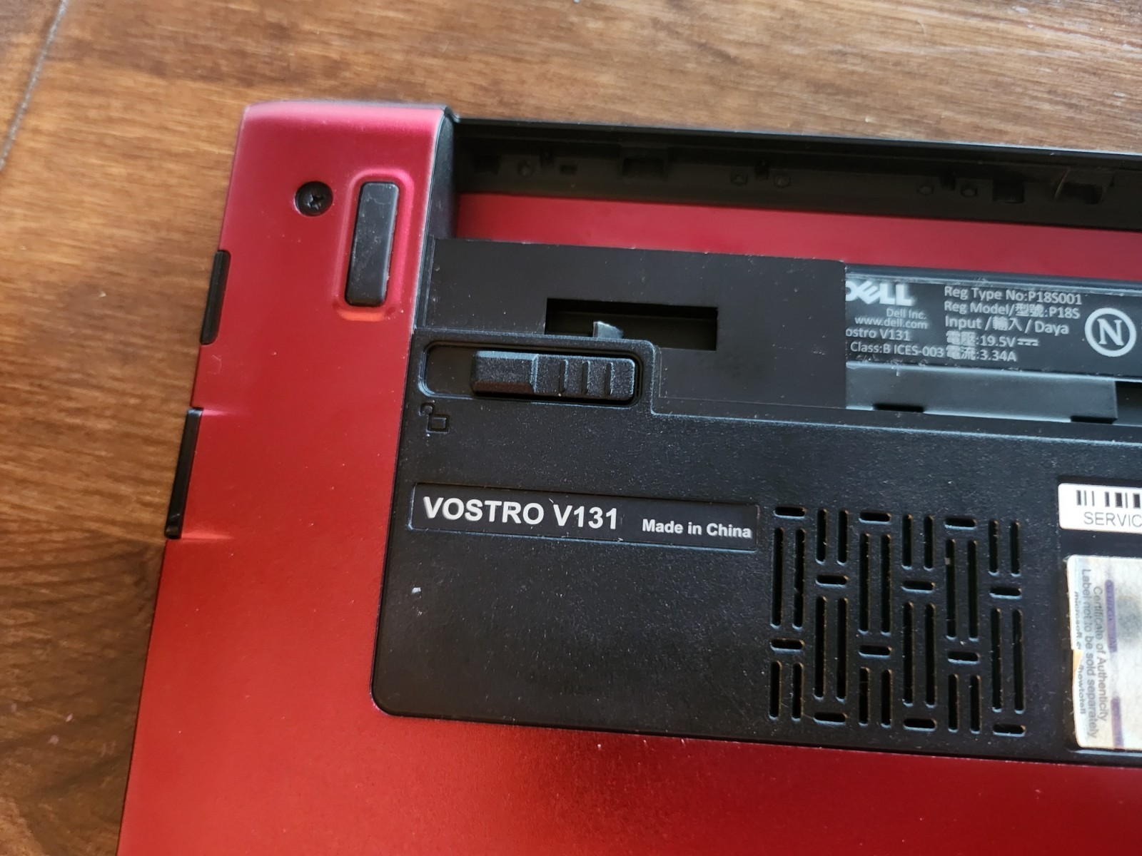 Dell Vostro V131 / Intel i3-2330M / 4GB RAM / 128GB SSD