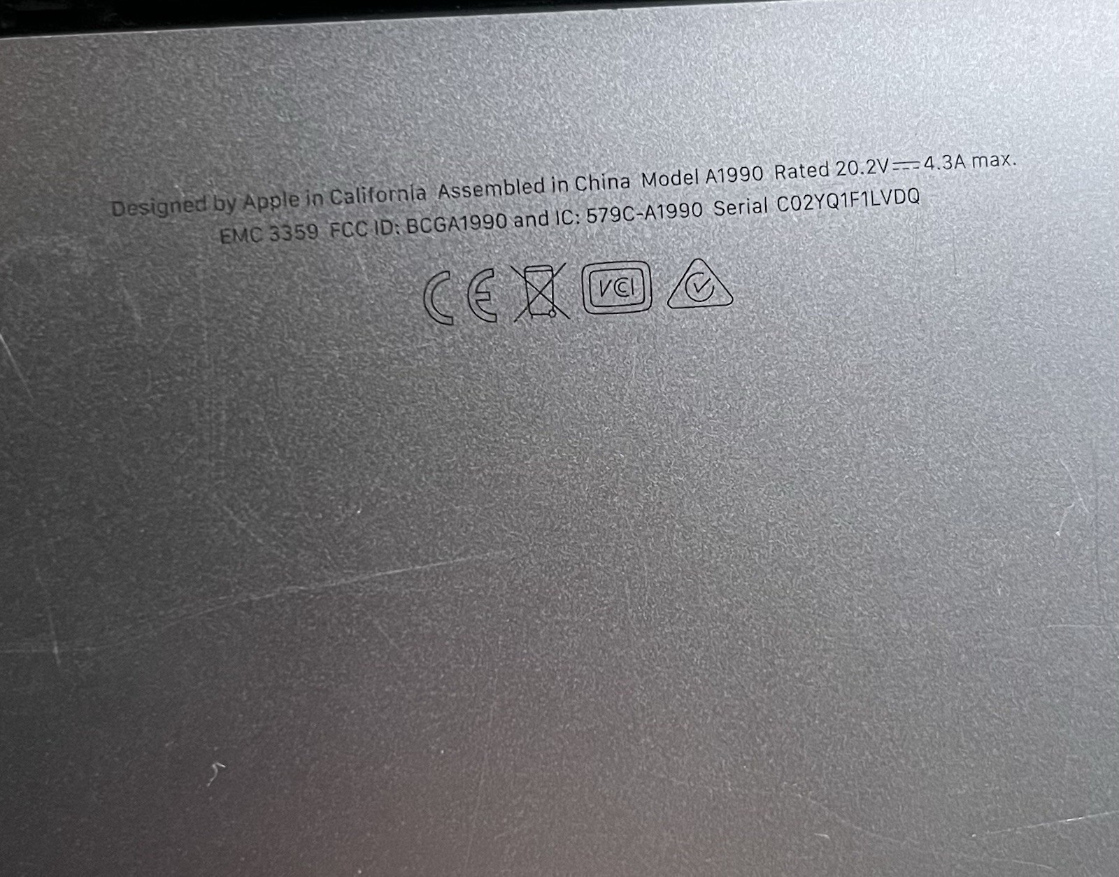 Apple A1990 MacBook Pro 2018 15″ Intel i7-8750H 16GB 256GB SSD Parts Repair