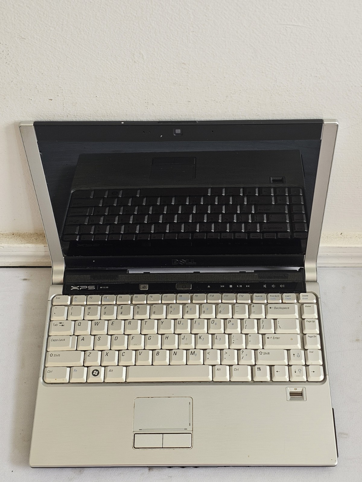Dell XPS M1330 Laptop – 3GB RAM – WON’T POWER ON – NO BATT – Parts/Repair – READ