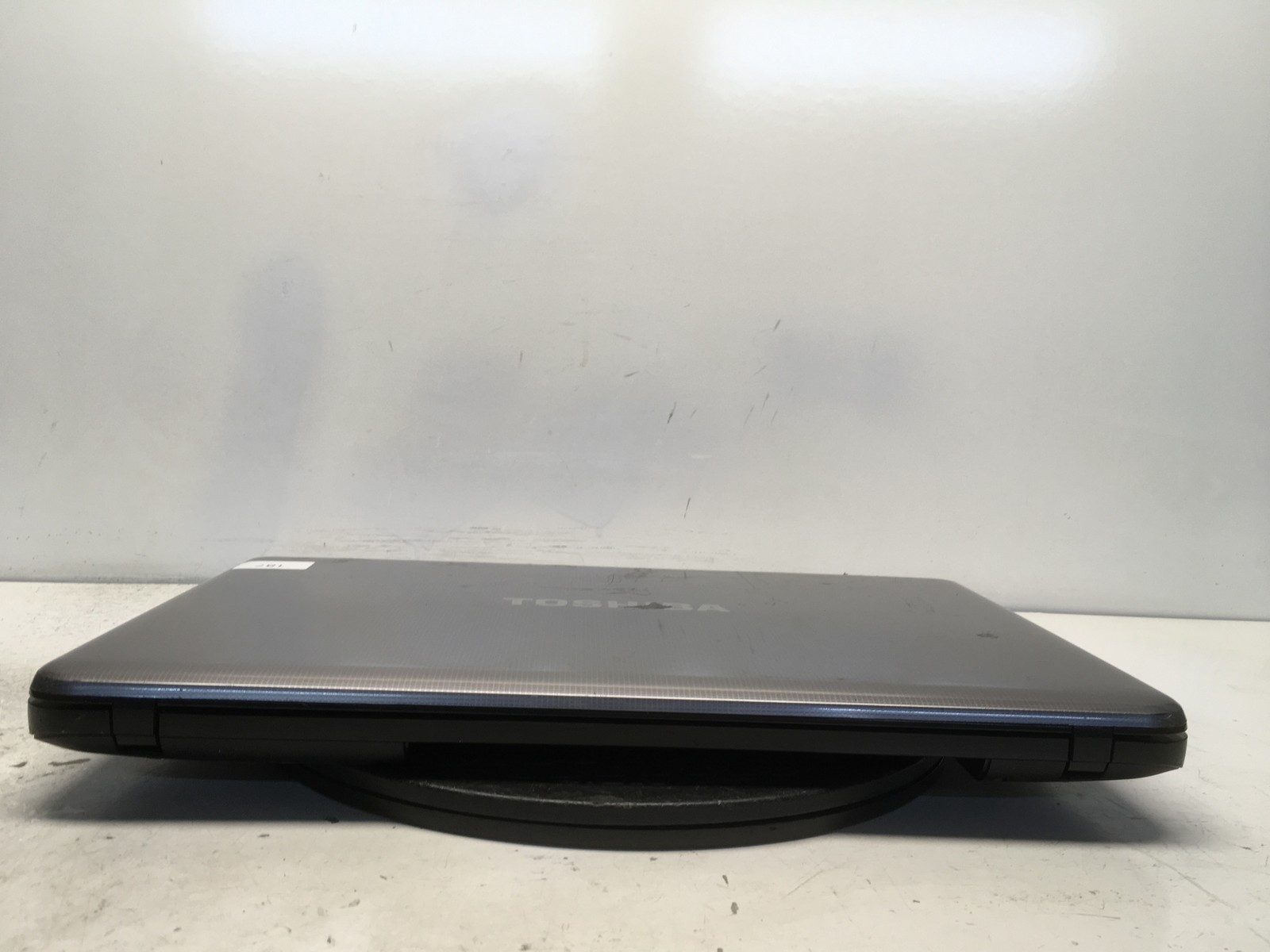Toshiba Satellite L875D-S7332 AMD A6-4400M 2.7GHz 6 GB NO HDD No Batt