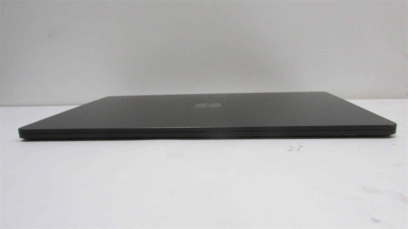 Microsoft Surface Laptop 5 1951 i5-1245U 2.5GHz 16GB RAM 512GB 13.5″ Win 11 Pro