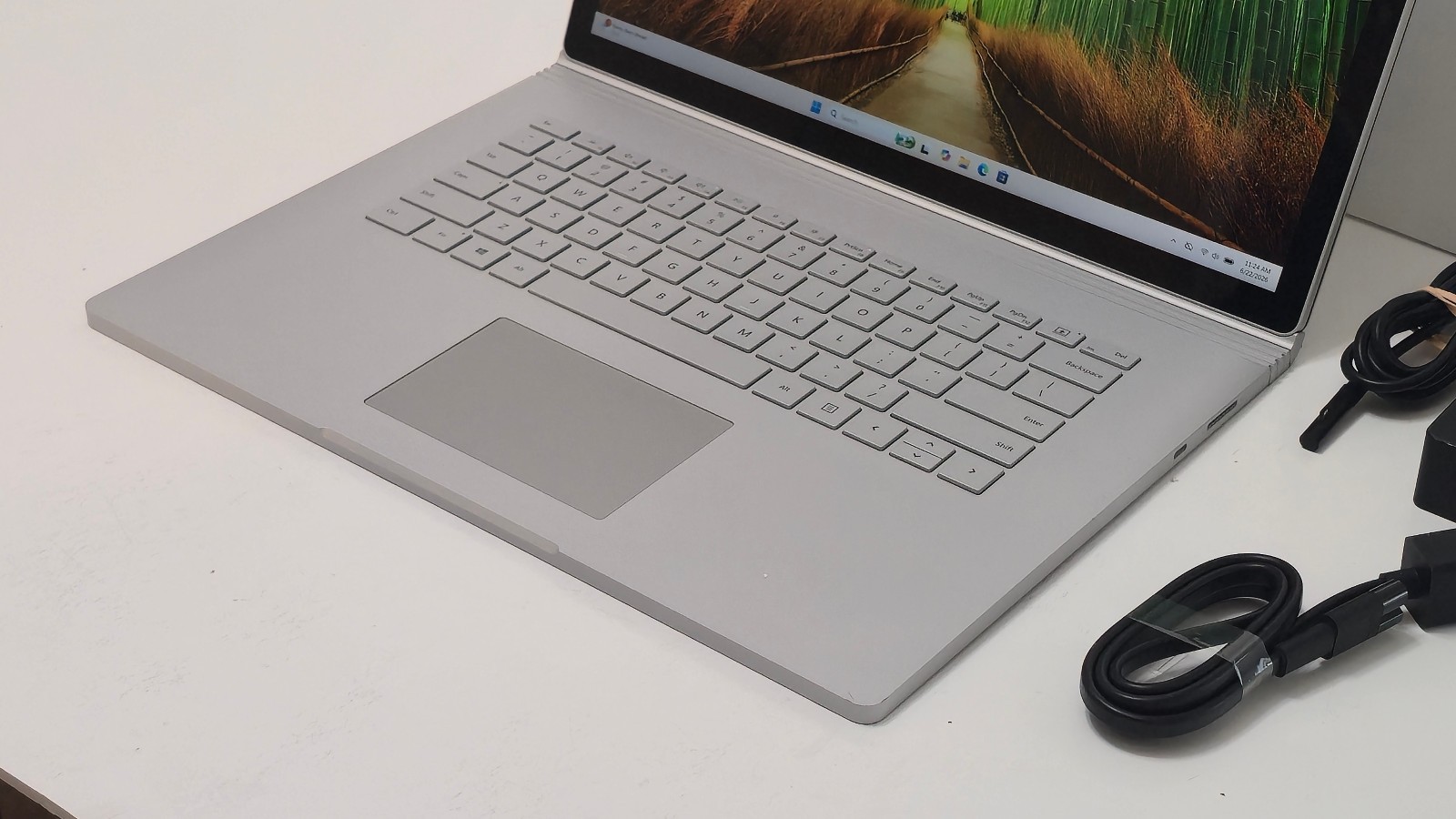 Surface Book 3 15″ (1899) i7-1065G7 32GB RAM 1TB SSD GTX 1660 GPU 6GB GDDR6