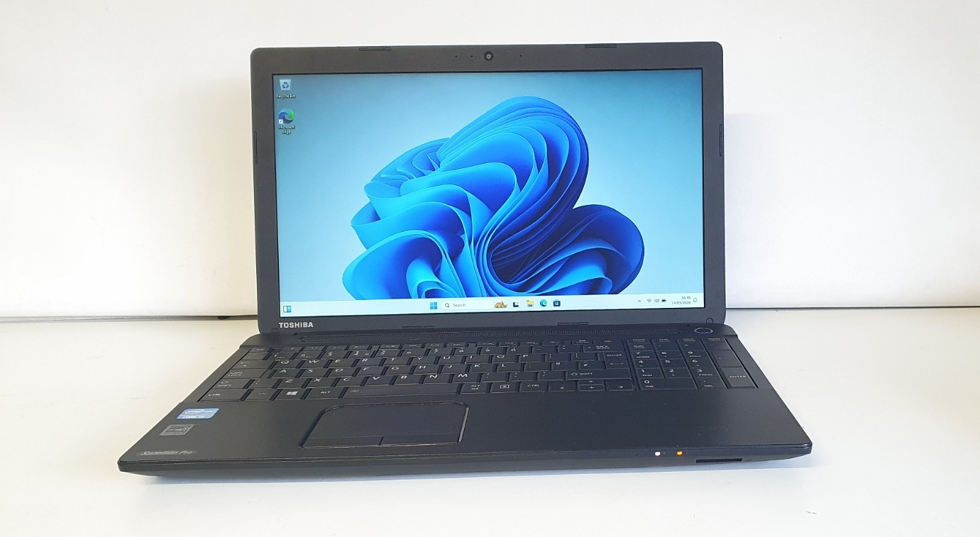 TOSHIBA SATELLITE PRO C50-A-1MX LAPTOP i3-3110M 15.5″ 8GB 240GB SSD HDMI WIN 11
