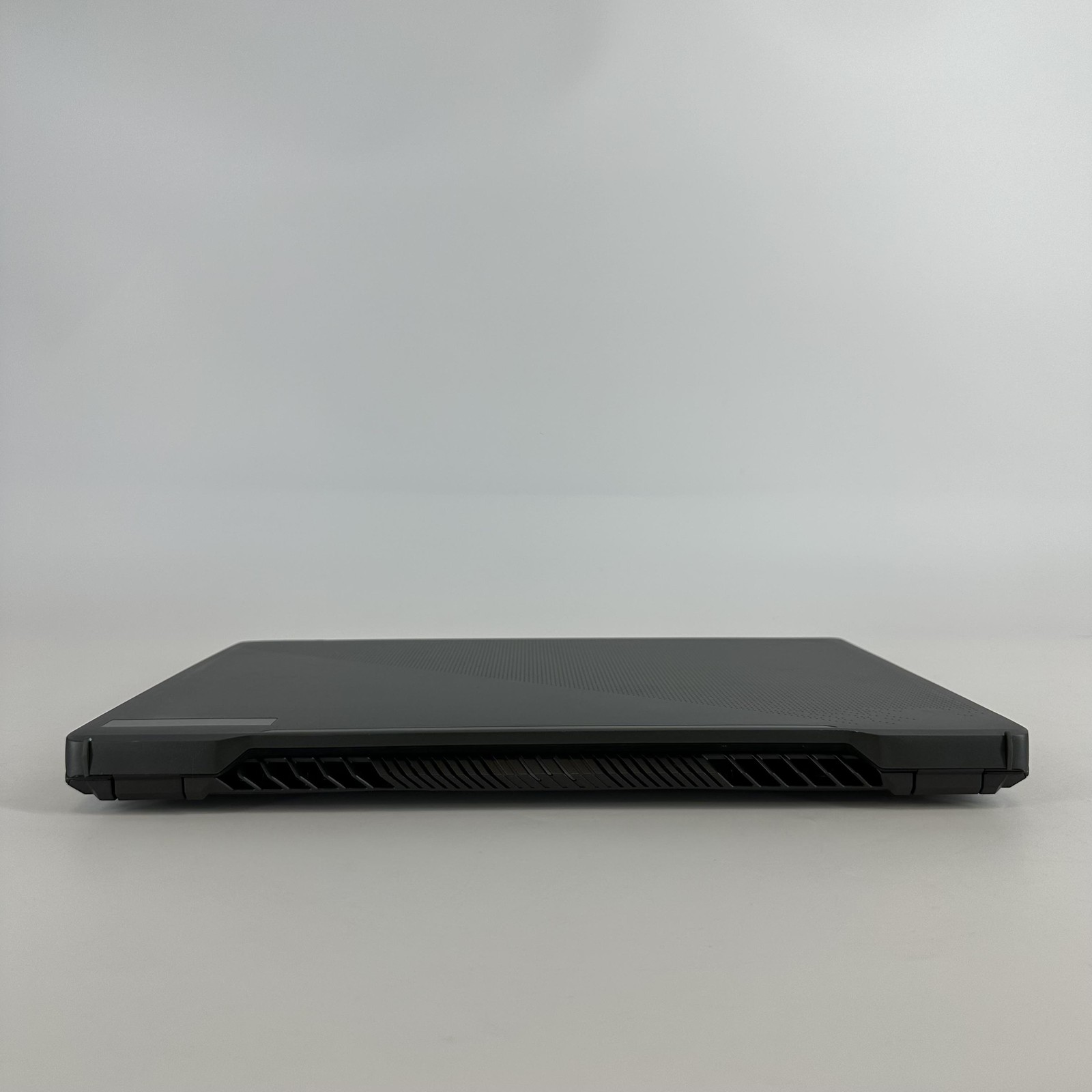 Asus ROG Zephyrus G16 GU603 16 240Hz QHD+ 2.6GHz i9-13900H 16GB 1TB/1TB RTX 4060