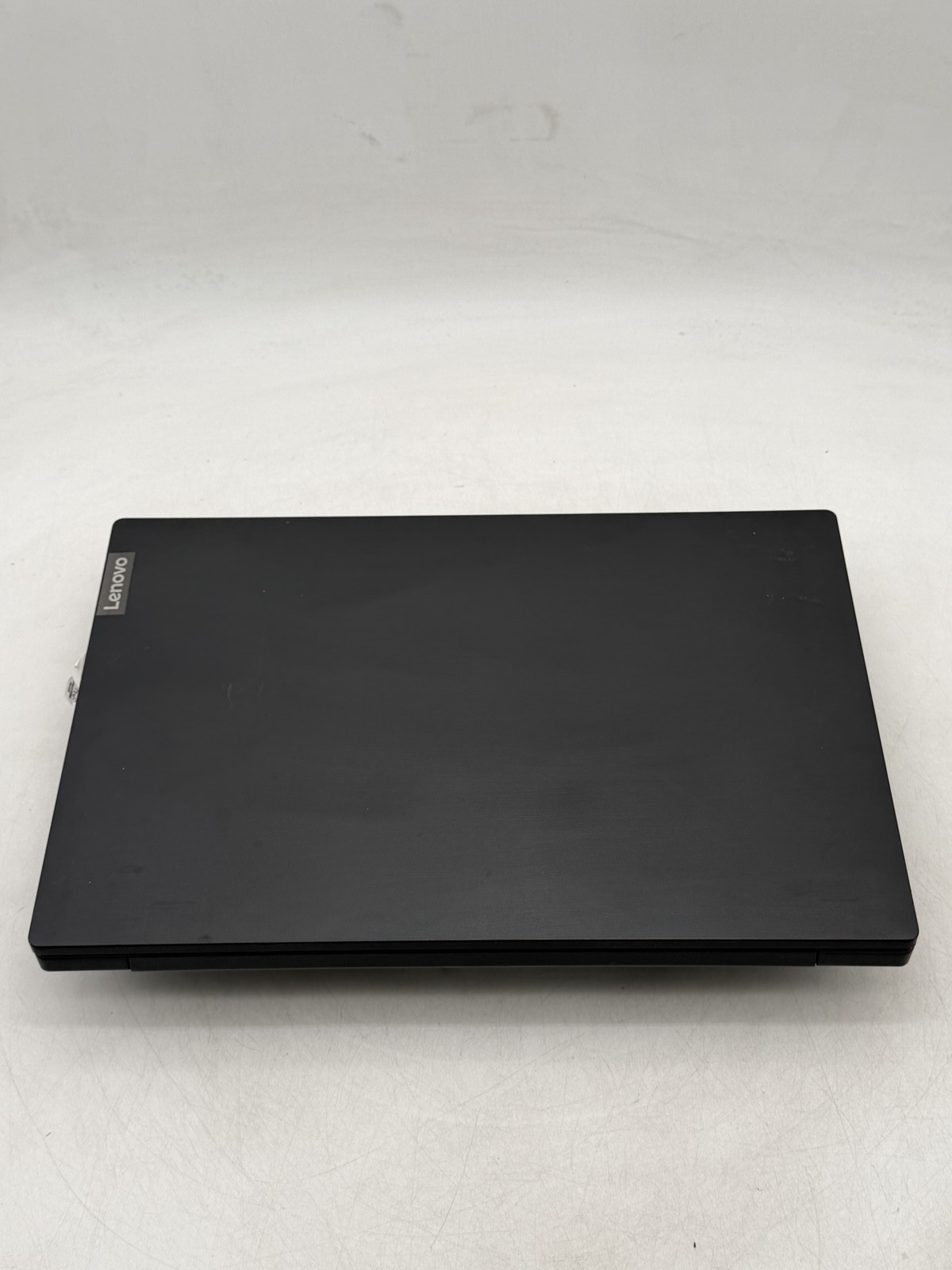 Lenovo V145-15AST 15.6in AMD A9-9425 8GB 256GB No OS – Read