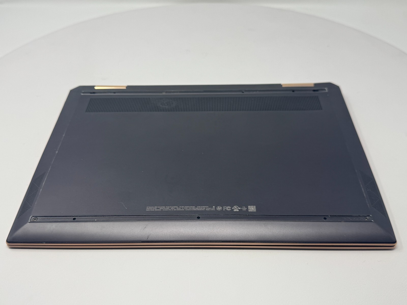 HP Spectre x360 13 Core i7-8565U Water Damage Bent Board For Parts READ DESC
