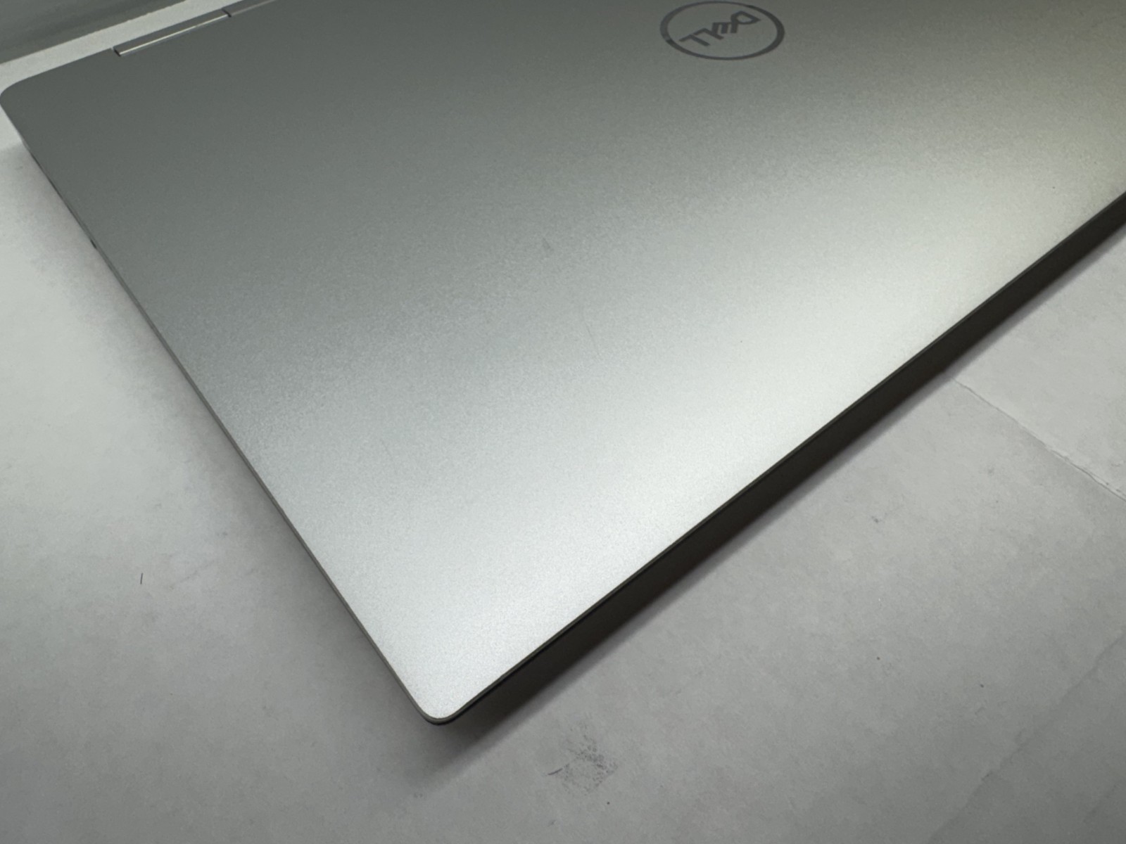 Dell Precision 5530 15.6″ Intel i5-8305G 8GB 256GB SSD NO OS / READ!!!!
