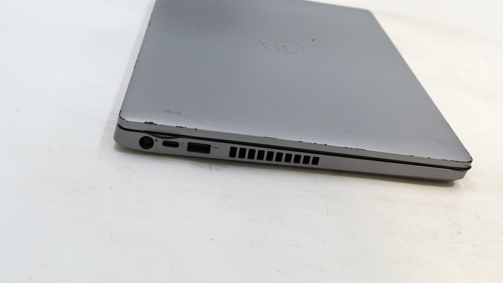 Dell Latitude 5400 Chrome 14″ i7-8665u 16GB 64GB – Fair READ DESC
