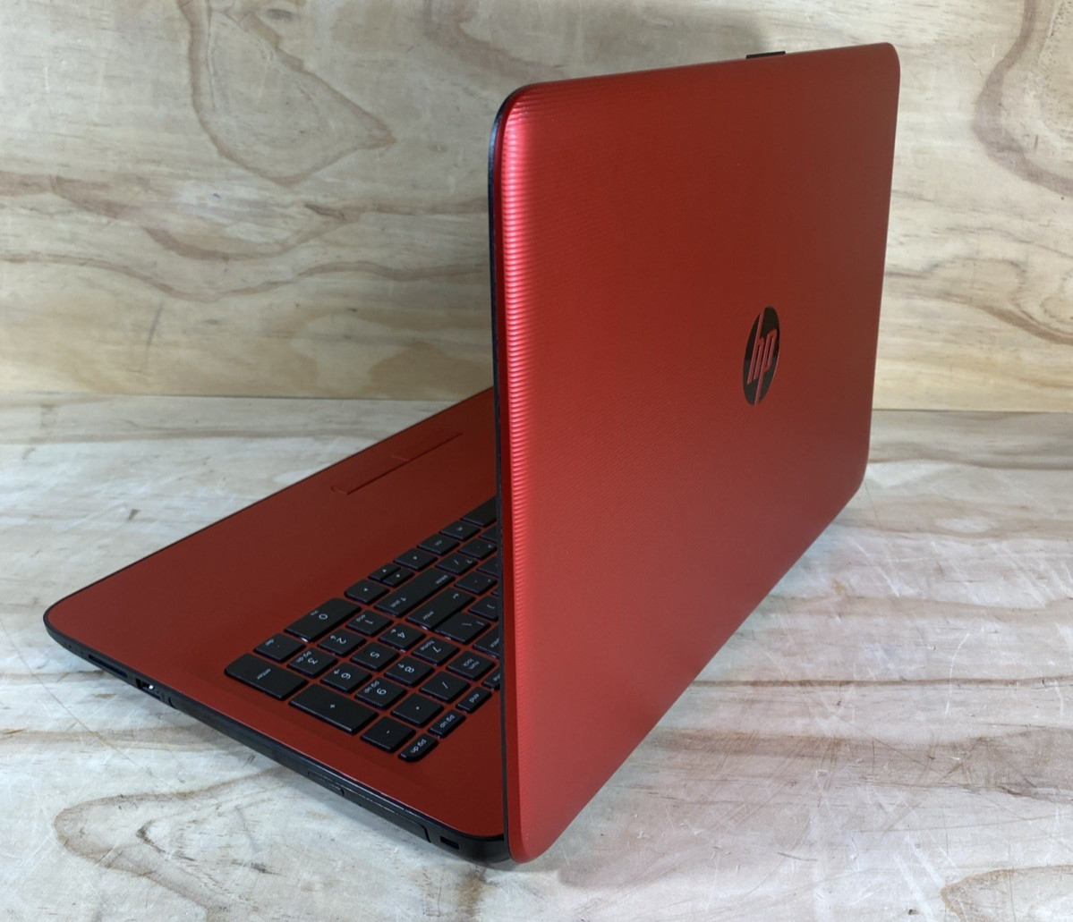 HP 15-Pavilion AMD E2-7110 APU@1.8GHz 4GB Ram 1 Tb HDD Win 10 Bad Batt