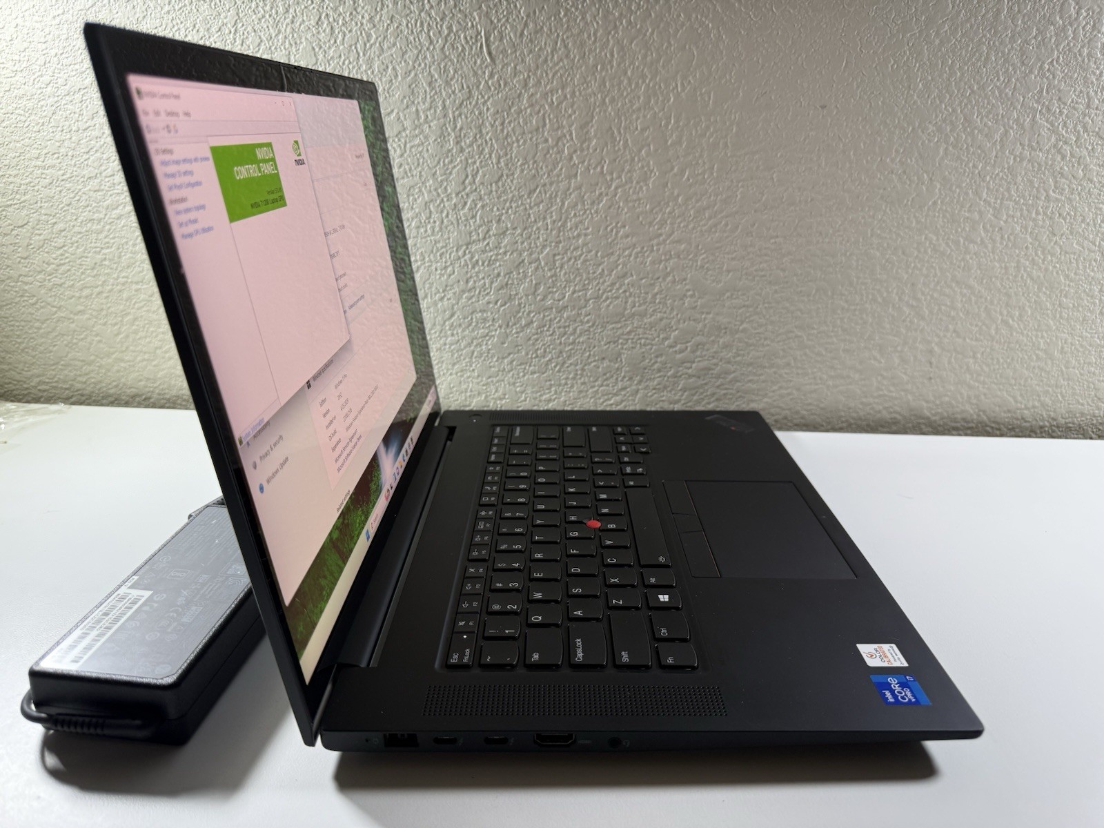 LENOVO THINKPAD P1 Gen 4 I7-11850H 512GB 16GB NVIDIA T1200 WIN11 4k TOUCH